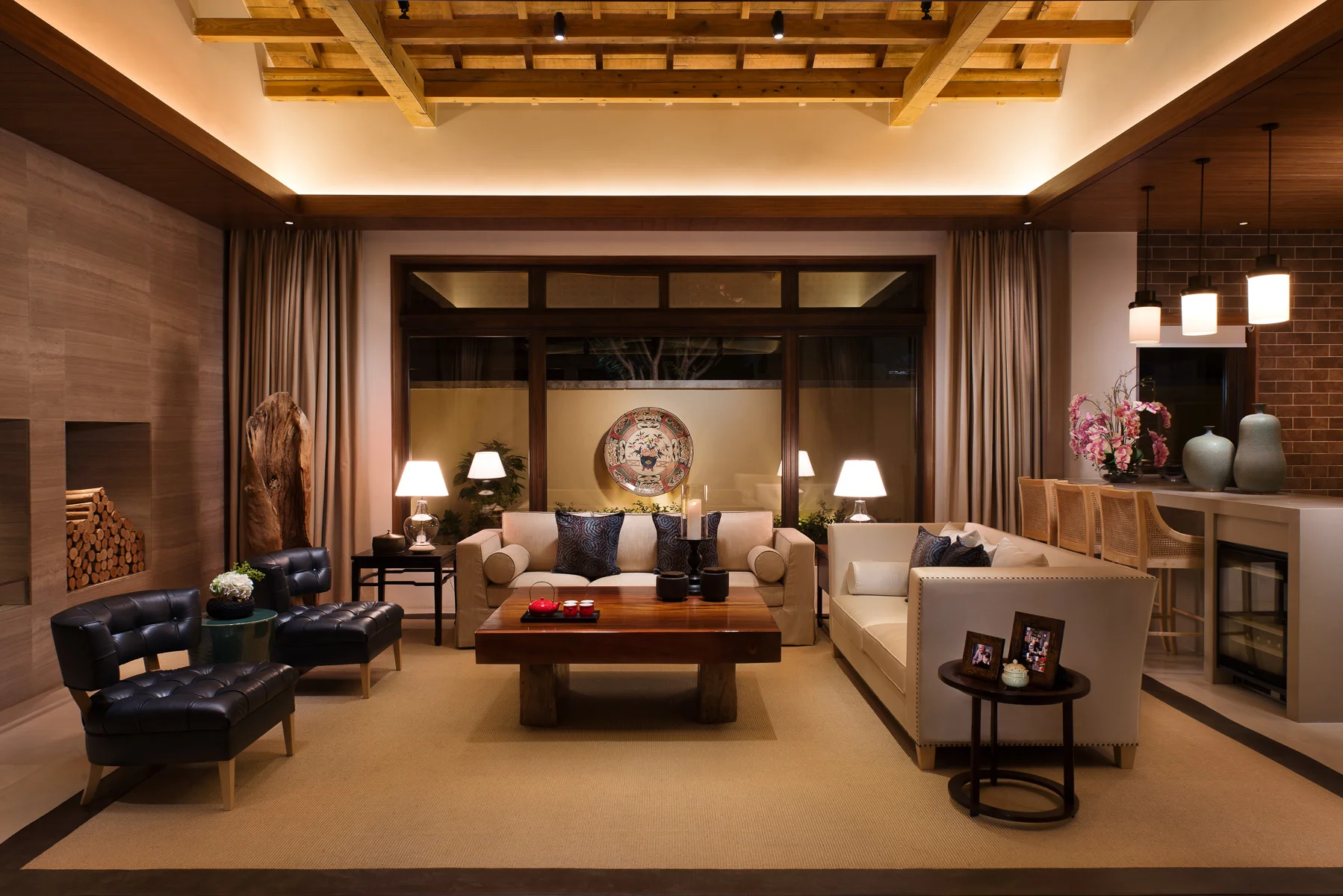 20140501_HBA_LiJiang-Villa_SiQu_Livingroom-from-Courtyard_F3.jpg