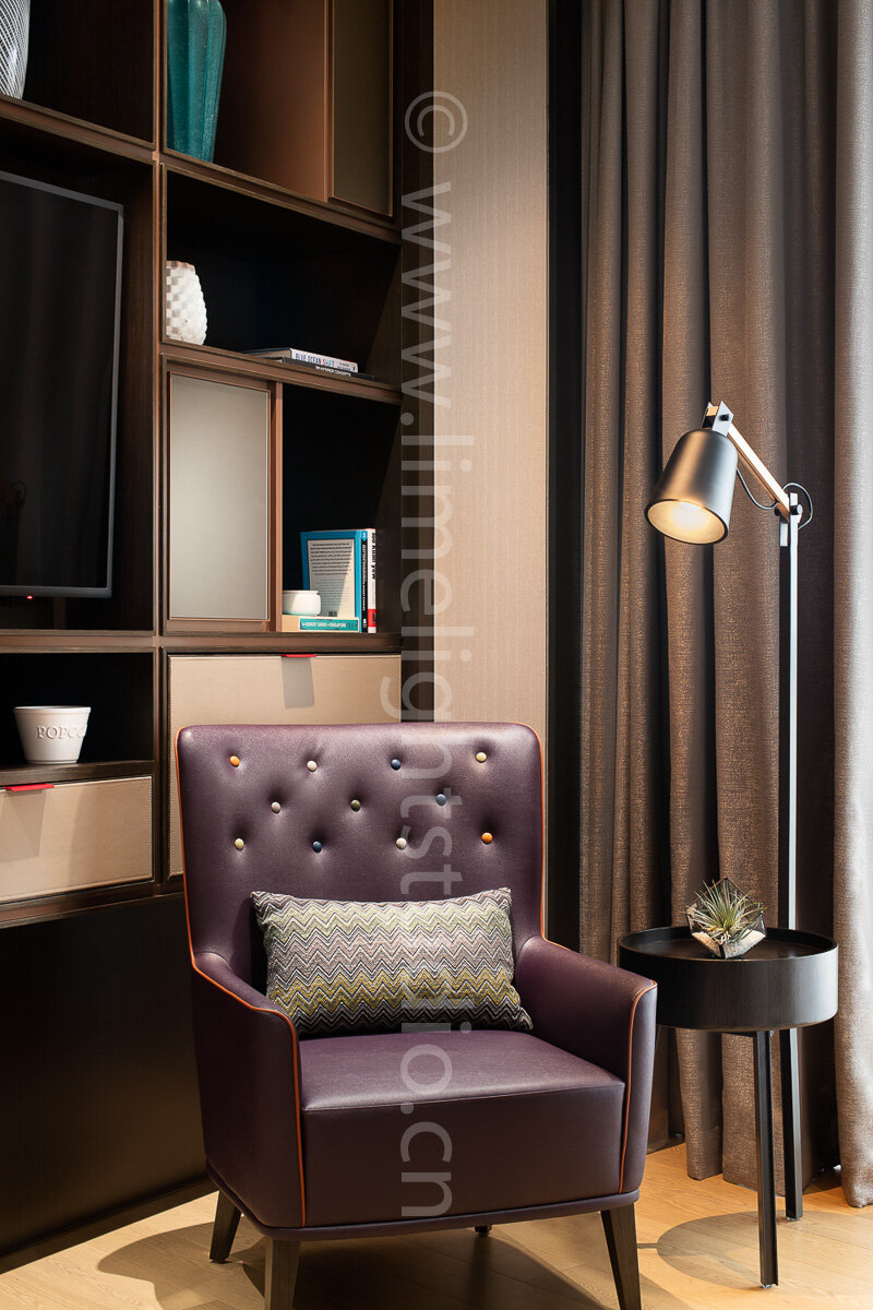 20190522_Wilson_Swissotel_Room-6456-Bedroom-detail_Raw16008.jpg