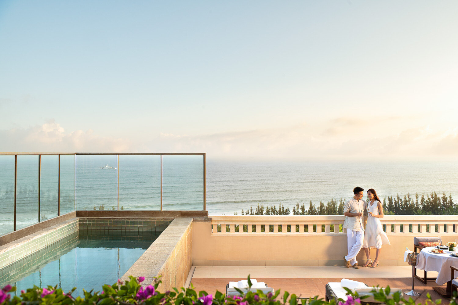 20191120_Raffles_Hainan_Talent-Balcony Sunset.jpg