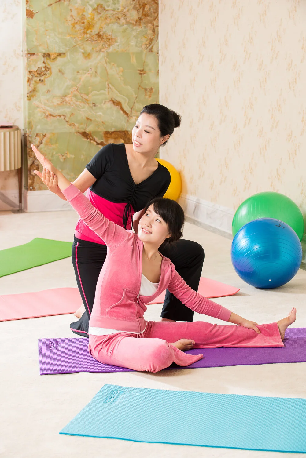 20130723_Lifestyle_RedLeaf_F-1.jpg
