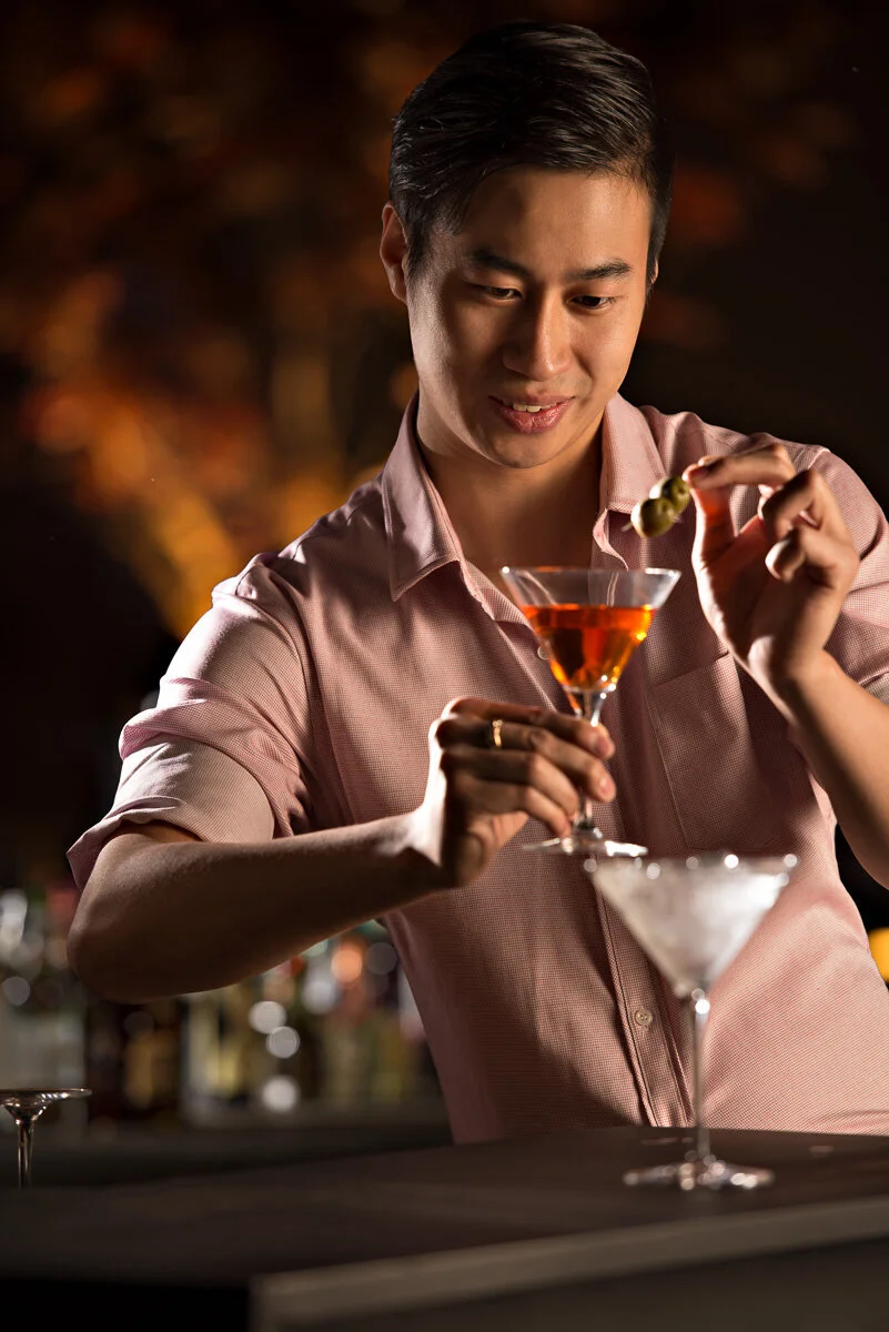20140426_New-World_People_Bartender_Capture0109_F.jpg