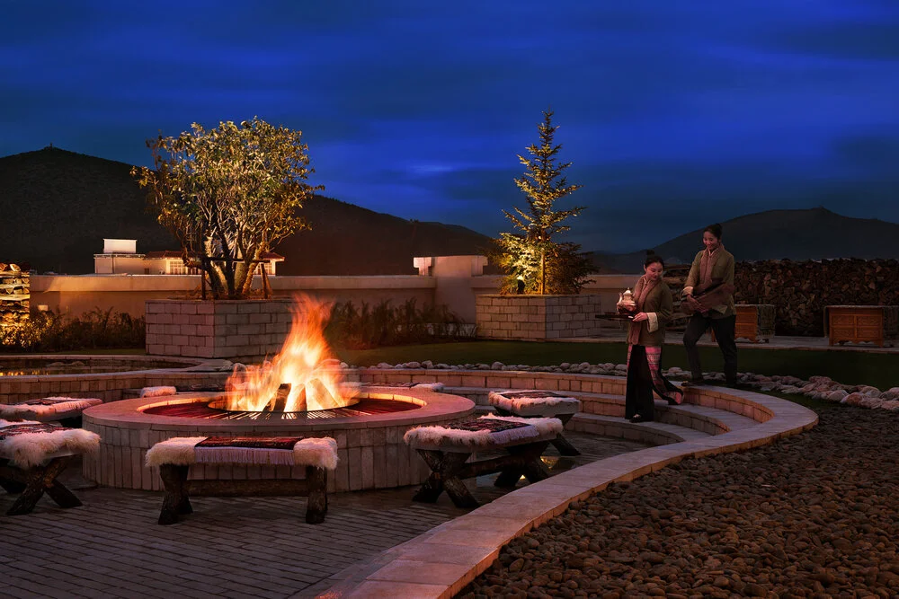 20150720_Shangri-La_Diqing_BBQ-Terrace.jpg