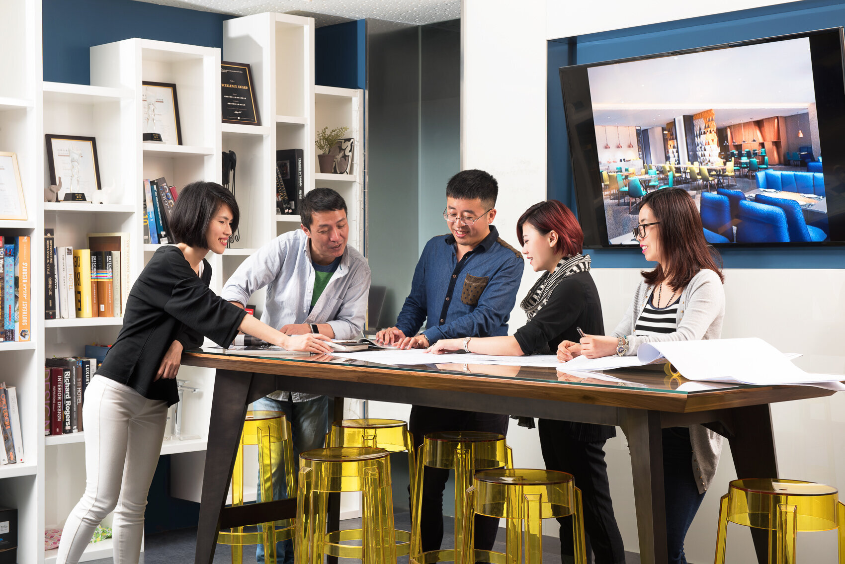 20160520_Portrait-Meeting-room.jpg