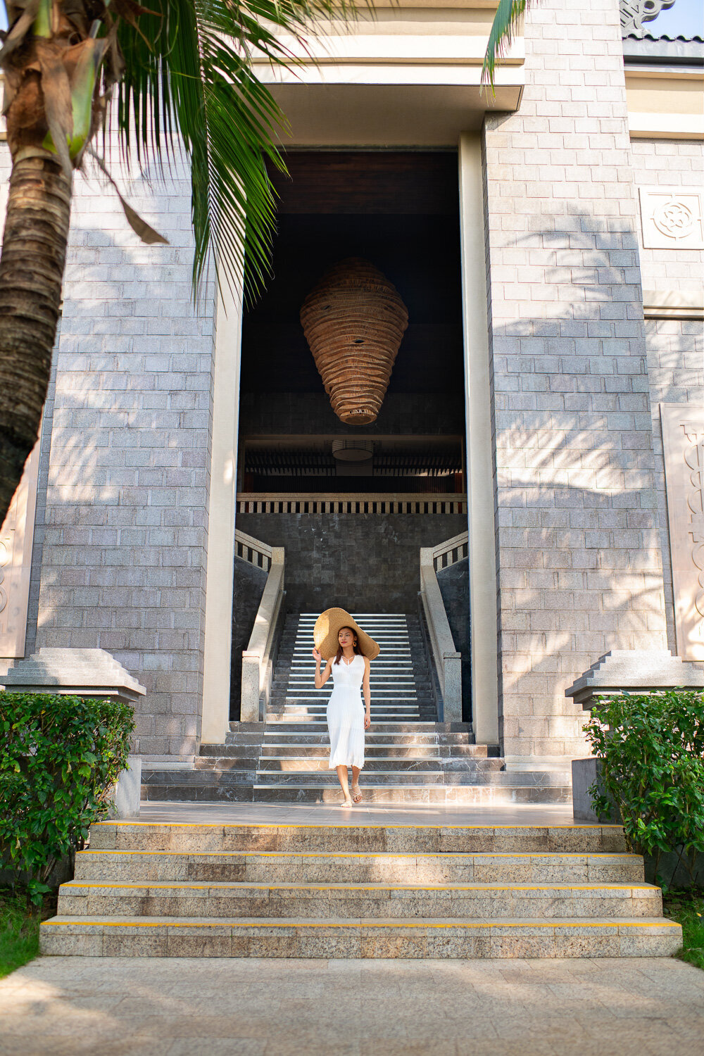20191119_Raffles_Hainan_Talent-Staircase.jpg