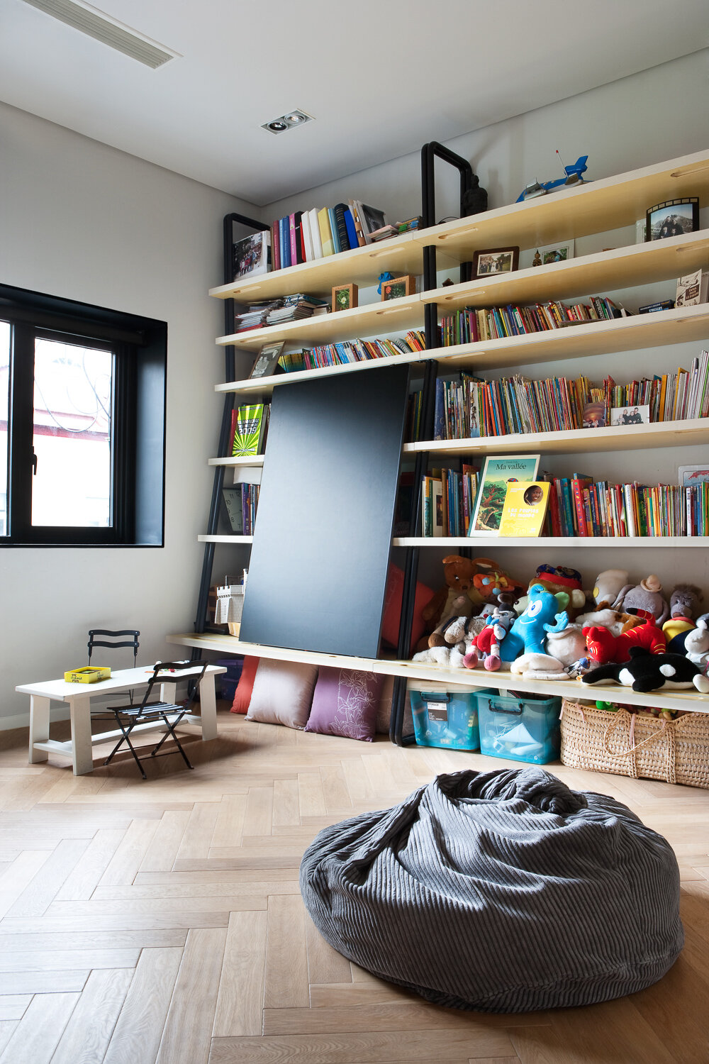 20100712ELLE-DECO_Isabelle-Yuyuan RD_Interior_F-14.jpg