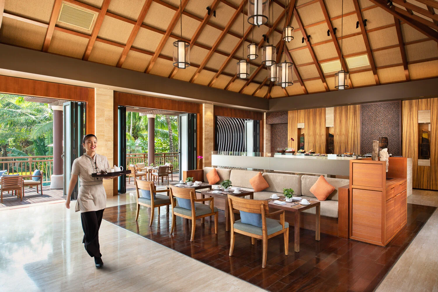 20191122_Raffles_Hainan_Club-Club main room overview.jpg