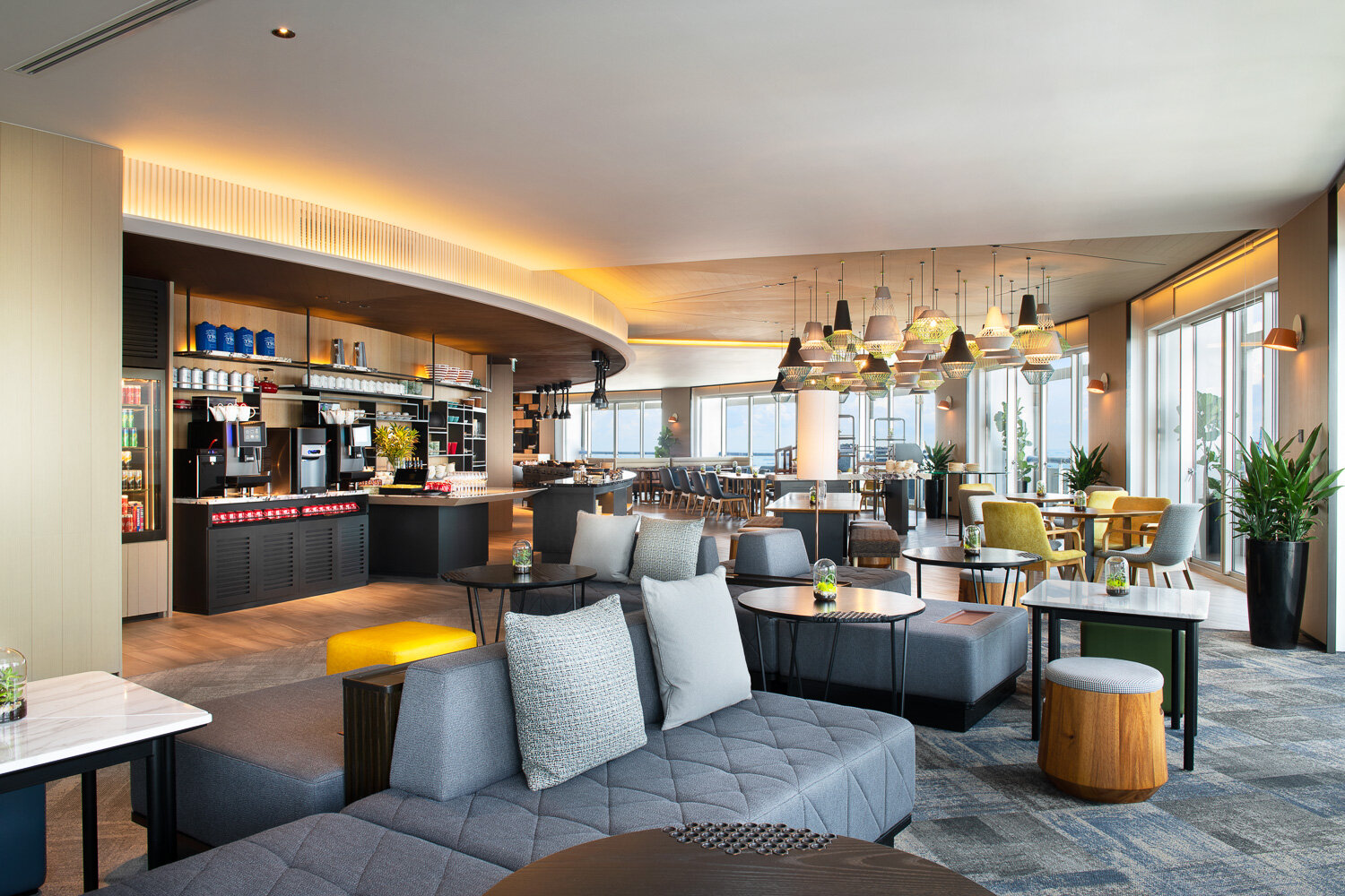 20190523_Wilson_Swissotel_65F Lounge 1_Raw16695.jpg