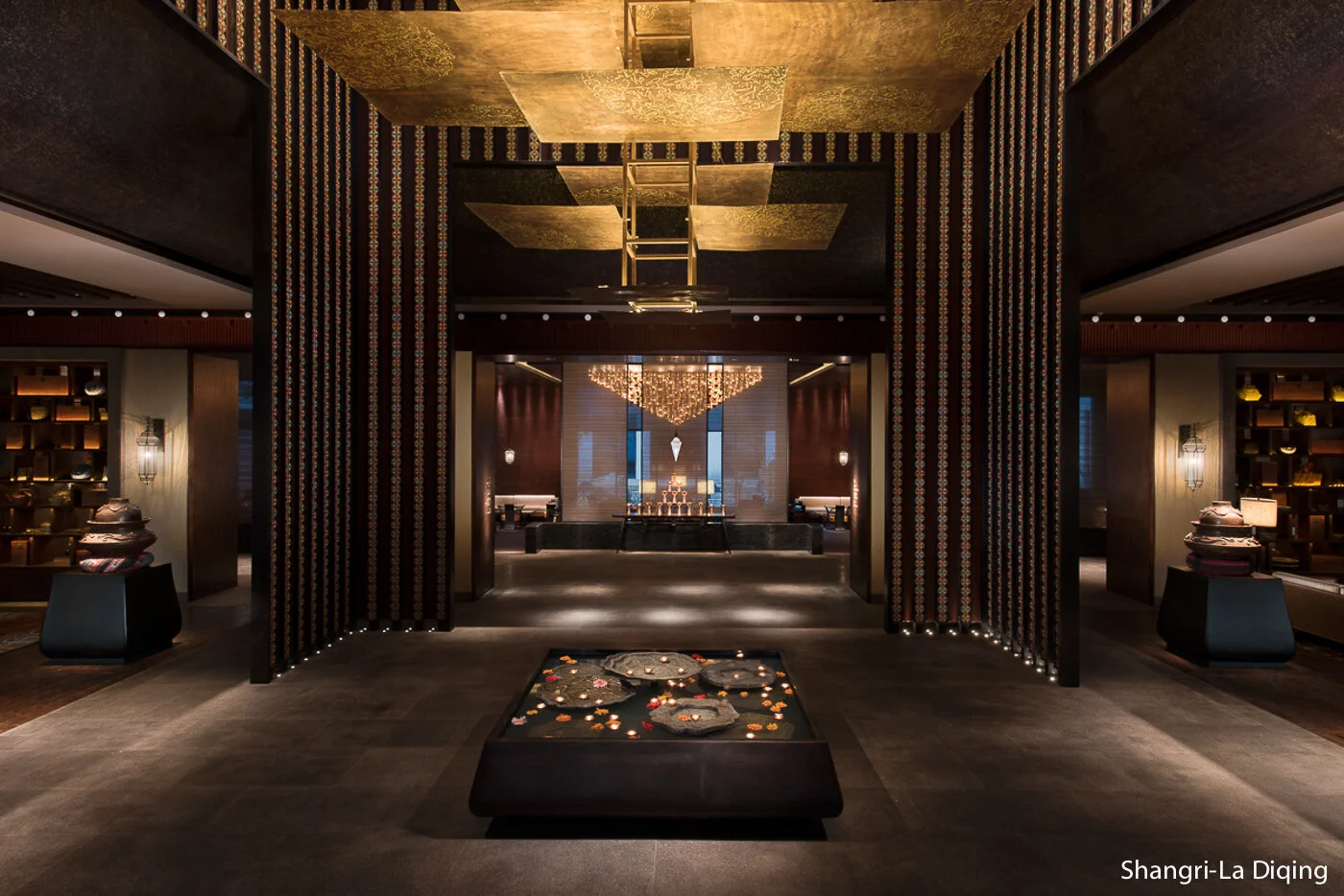 20150719_Shangri-La_Diqing_Lobby.jpg