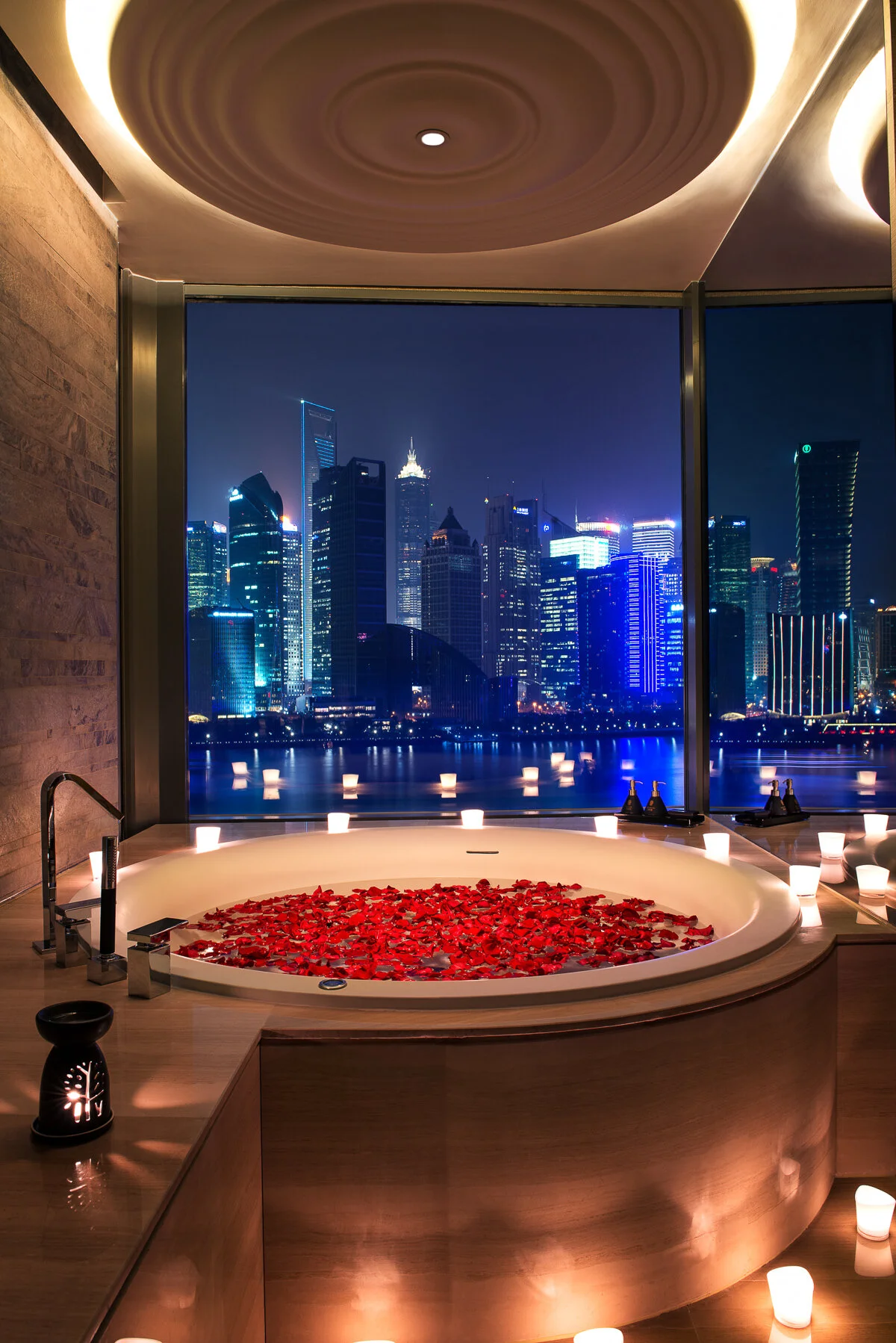 20121207_Banyan-Tree -Shanghai_Interior_Groom_BathroomTub_F.jpg