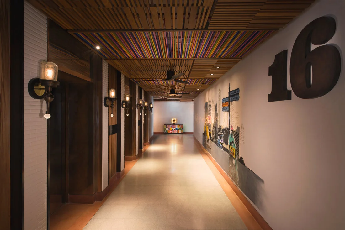 20150415_Interior_HBA-Indigo-Bangkok_16th-Guest-Corridor_F.jpg