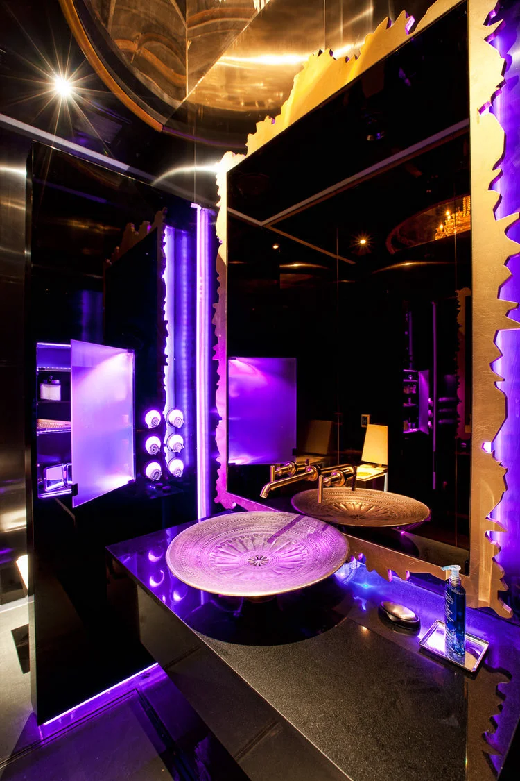 20120521_UV_Bathroom_IMG_8094_F.jpg