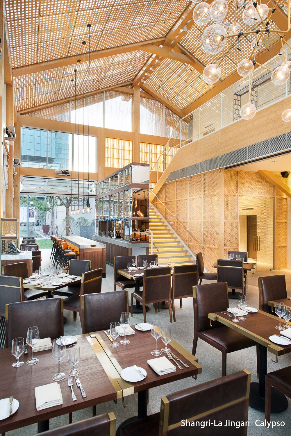 20131227_Shangri-La-Jingan_Calypso_Interior_F-2.jpg