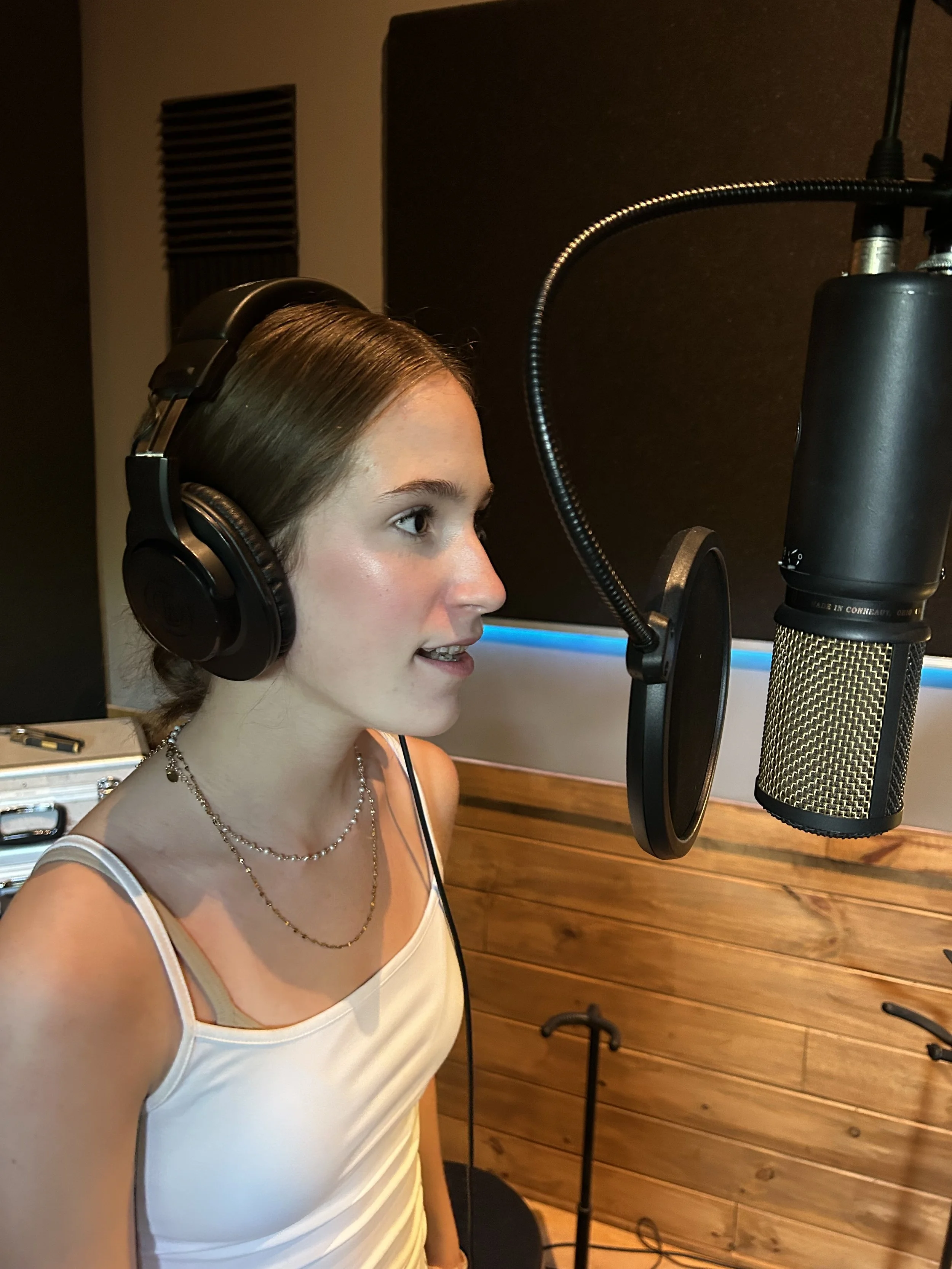 6. India Dufour.jpeg