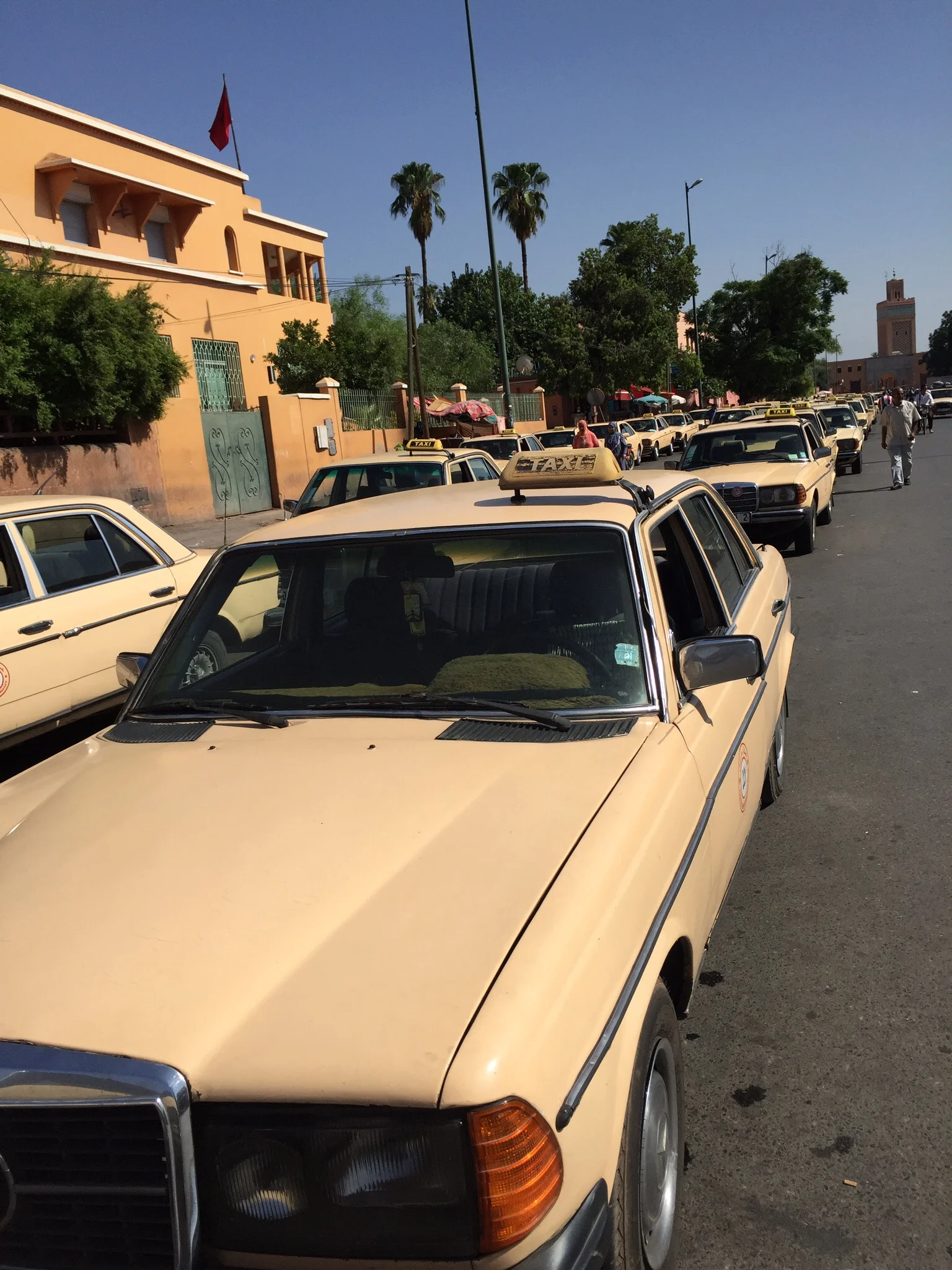 A grand taxi (AKA Moroccan death trap)
