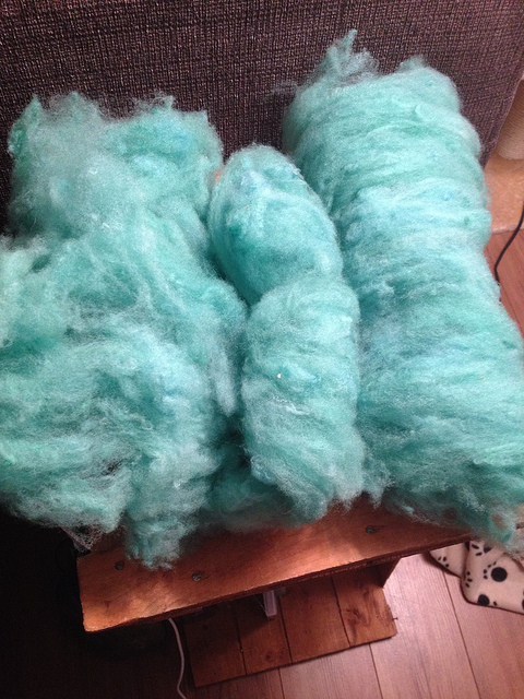 My first set of batts, using Cormo Locks, which I picked up from Bohoknitterchic a few years back.