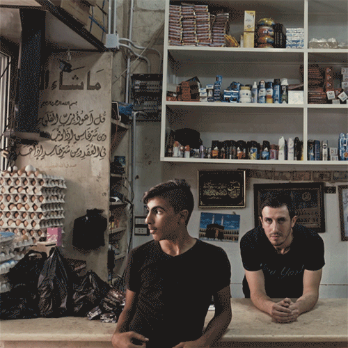 syriastreet_broll-abbas-shophelpers.gif