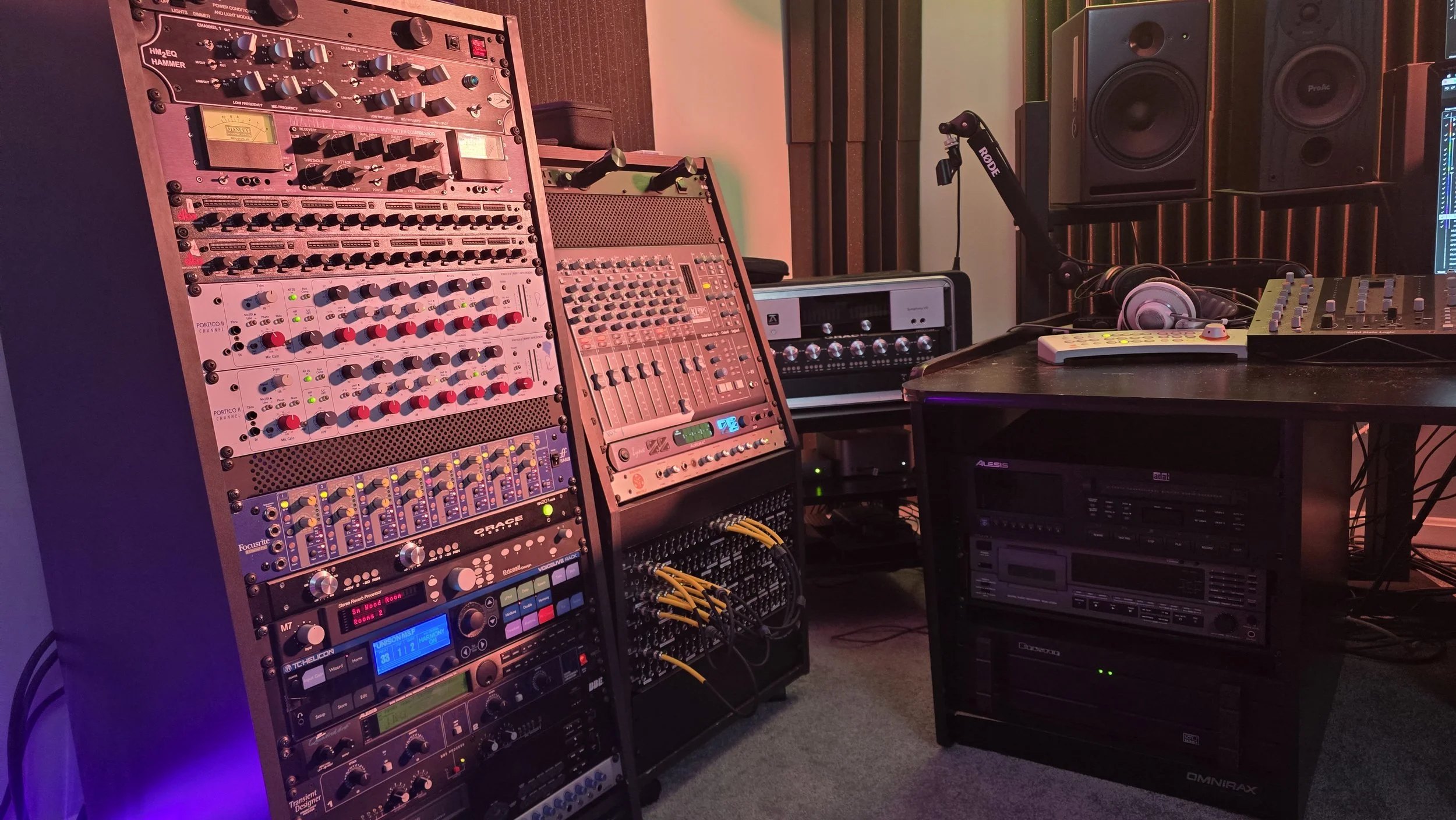 RLizM Music Outboard Racks for Hybrid Workflow Options