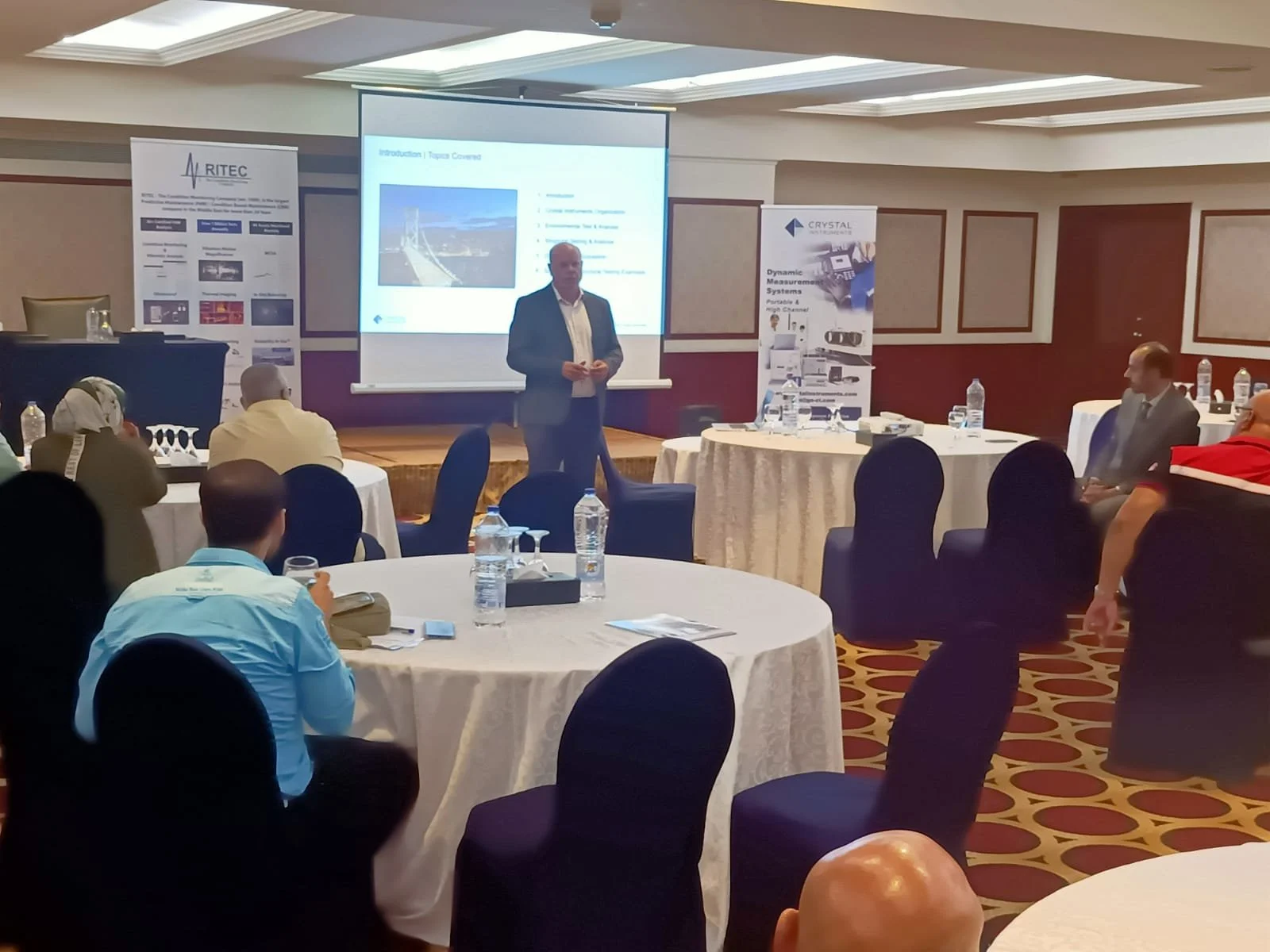 Crystal Instruments’ Jordi Gargallo gives keynote “Structural Testing” presentation at Vibration Institute local seminar in Cairo, Egypt