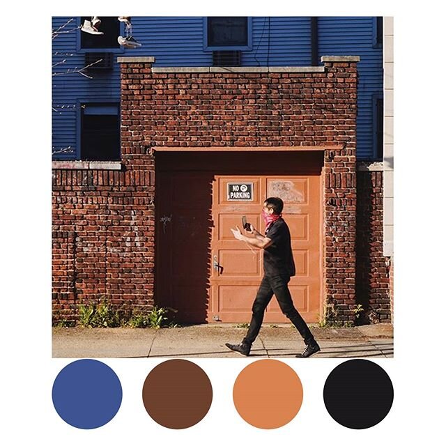 Williamsburg 📸 by @thecoolburns inspiration...
.
.
.
.
.
#colormenyc #nycpalette #colors #city #design #colorpalette #williamsburg #williamsburgbrooklyn #brooklyn #bkomg #streetphotography #street #nyc #newyorkcity #art #graphicdesign #palette #cmny