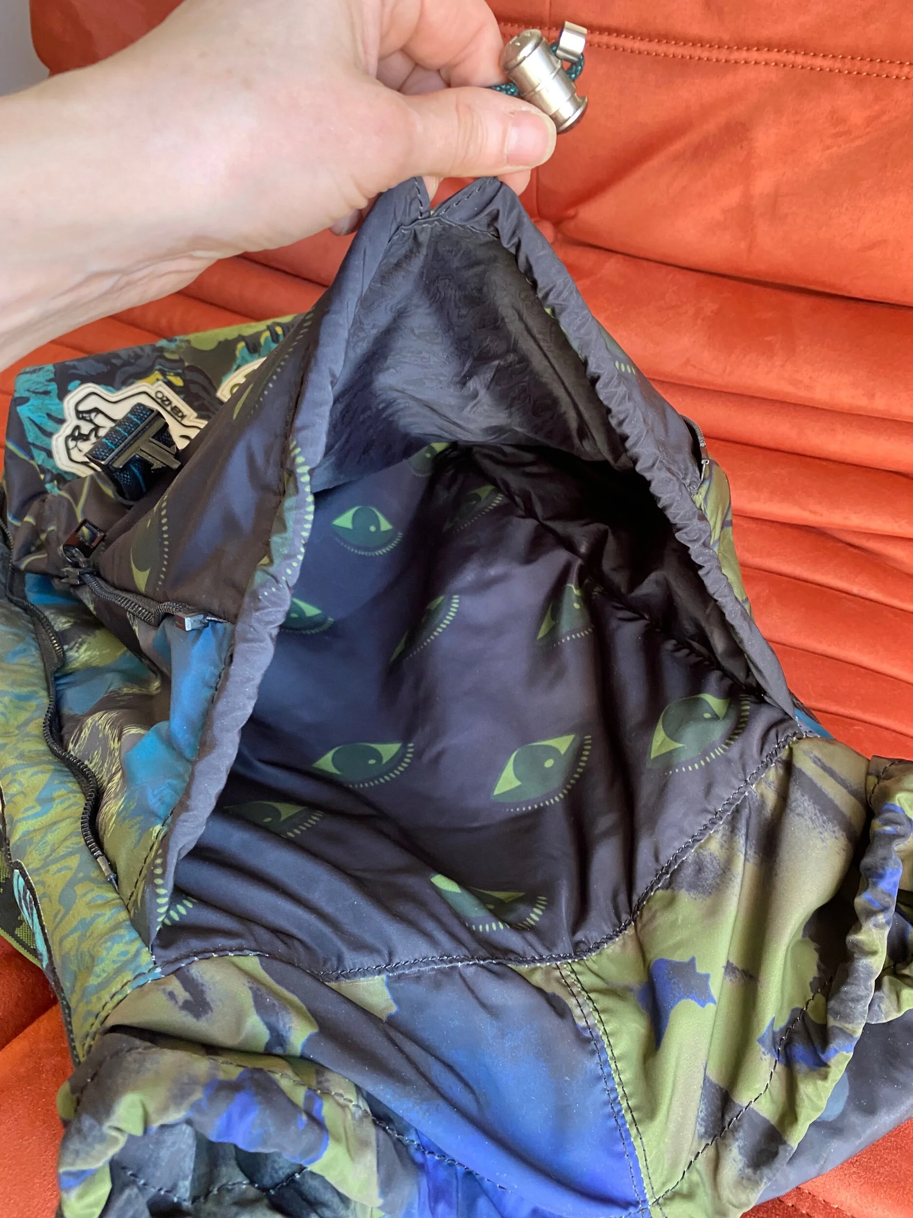 23DAB498-F509-4584-A6F7-47CFEC9D06BE