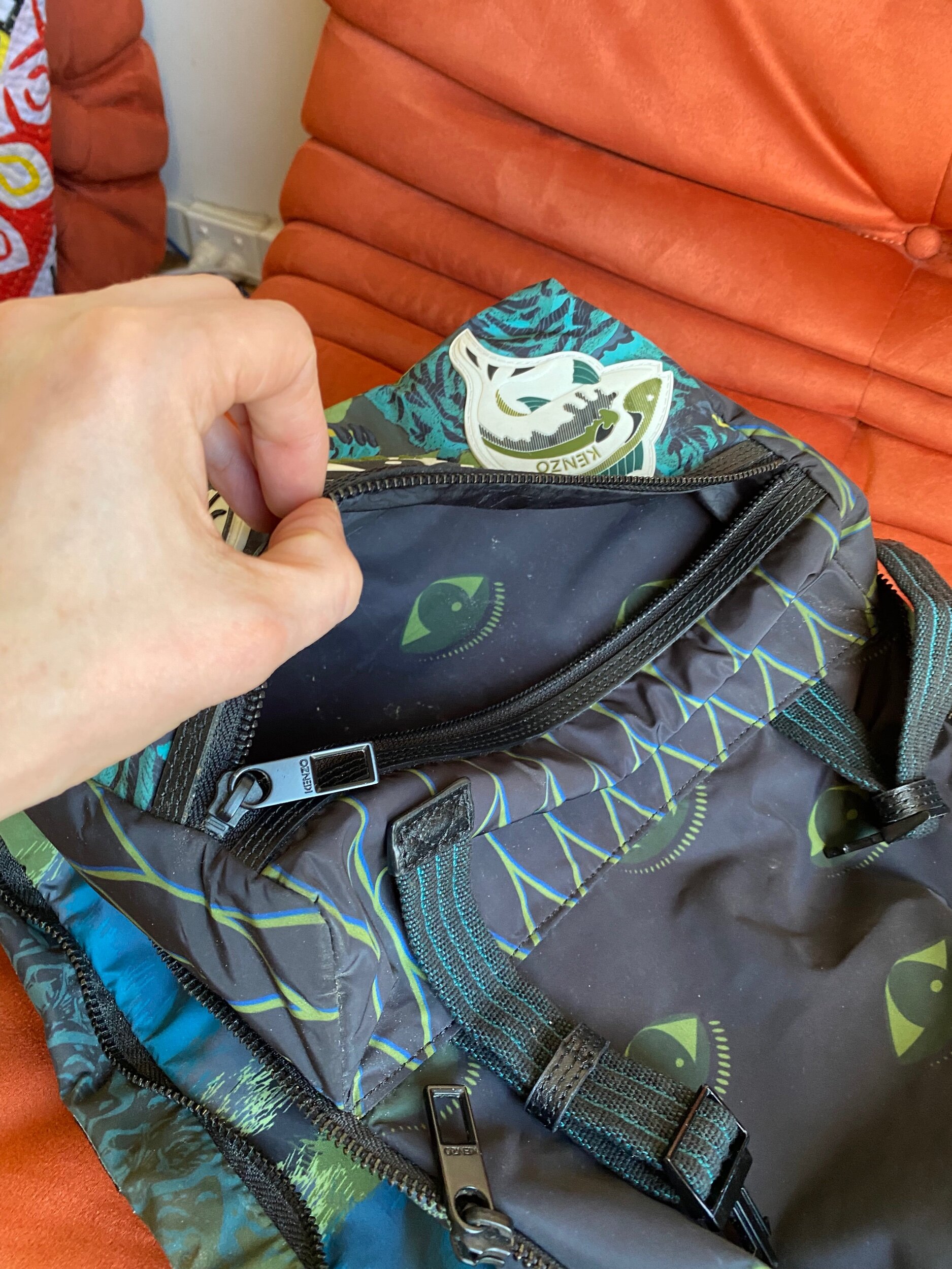 E17F0EA3-86A9-49D4-BF54-965EBC9E79D9