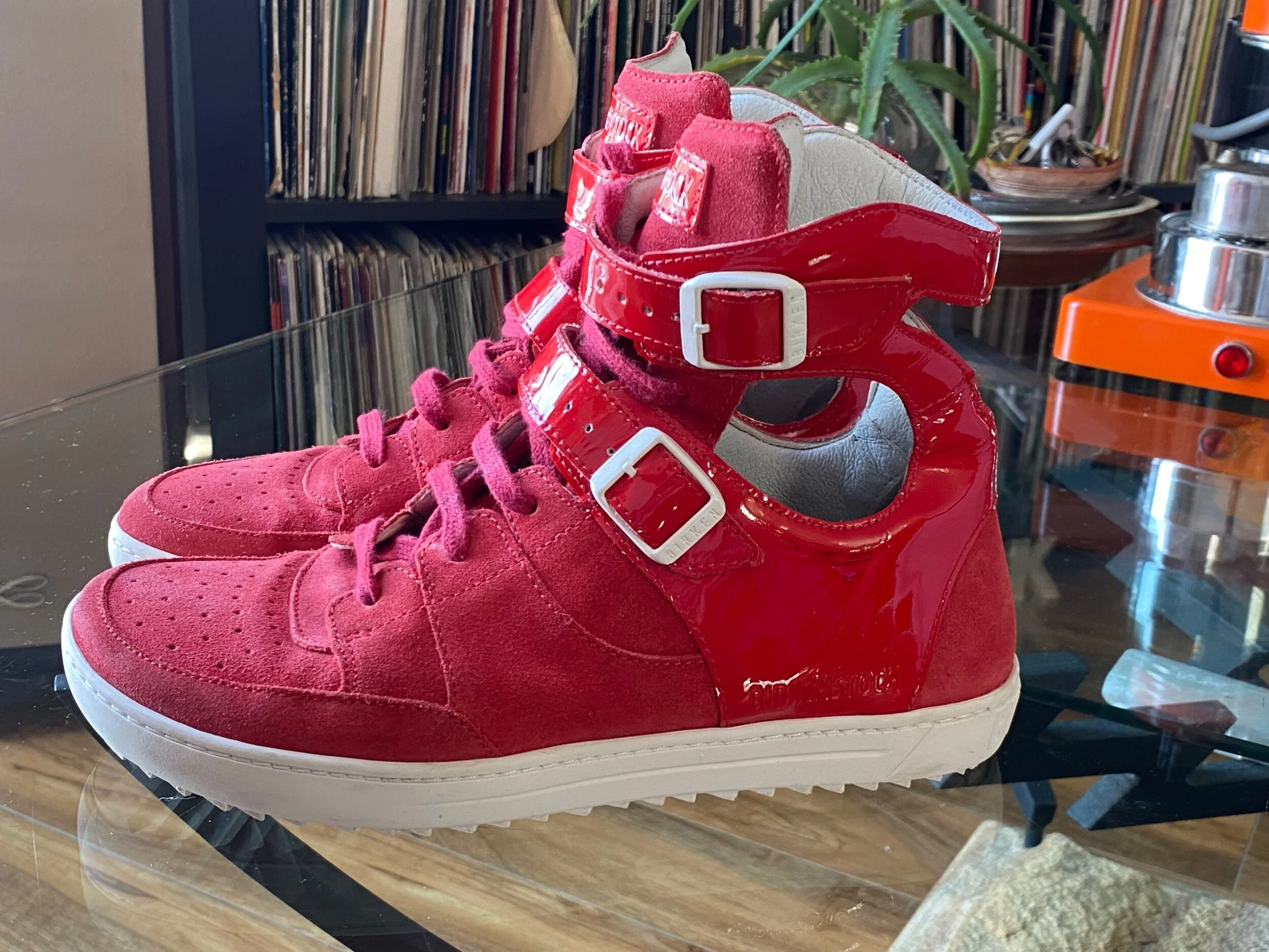 6E5359D4-E2F4-4409-BC2E-F4DC0E4A320D