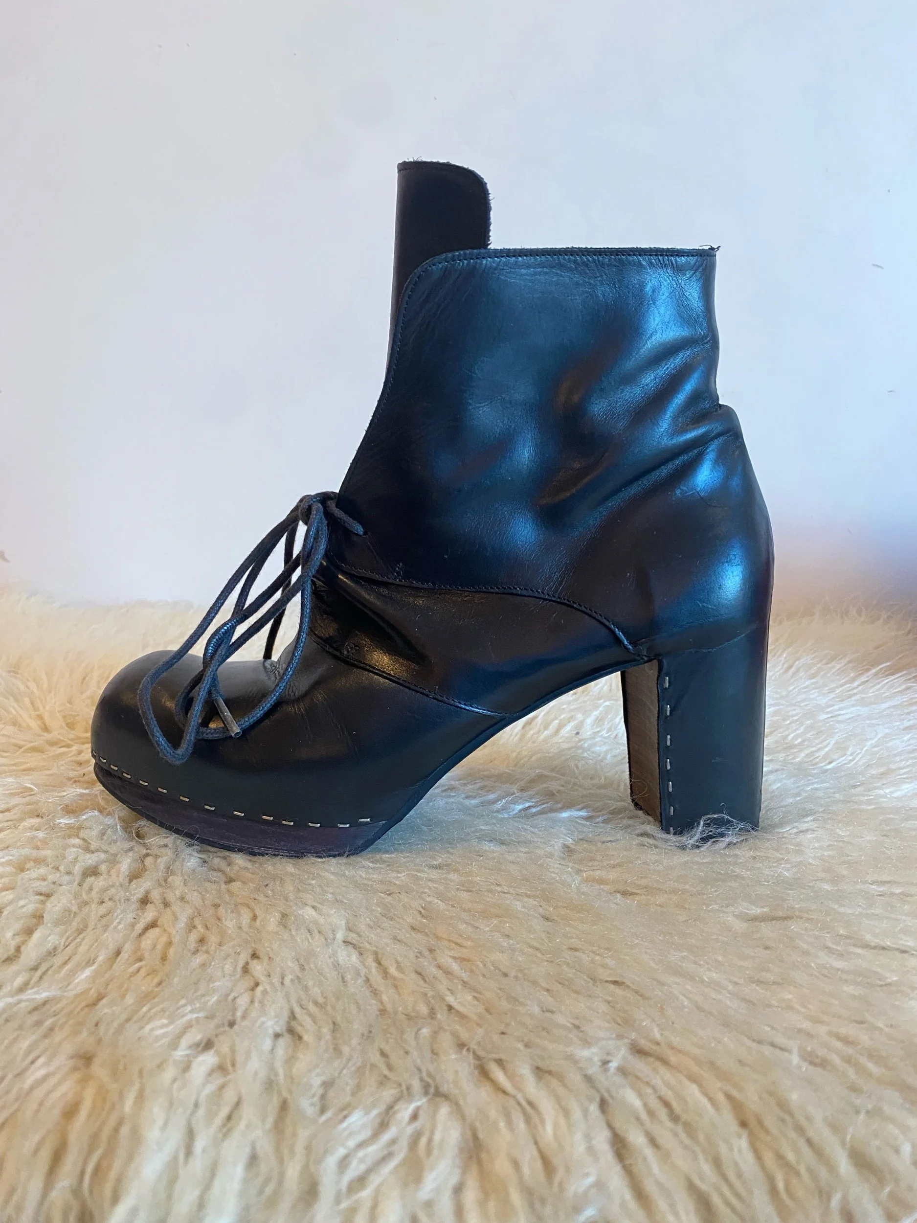 ioxs-black-leather-ankle-boots-made-in-italy-left-side.jpeg