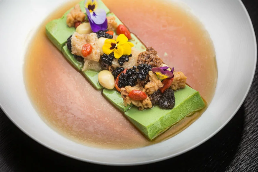hakkasan-s_truffle_caviar_and_homemade_jade_tofu_with_morel_bamboo_pith_and_gingko_nut.jpg