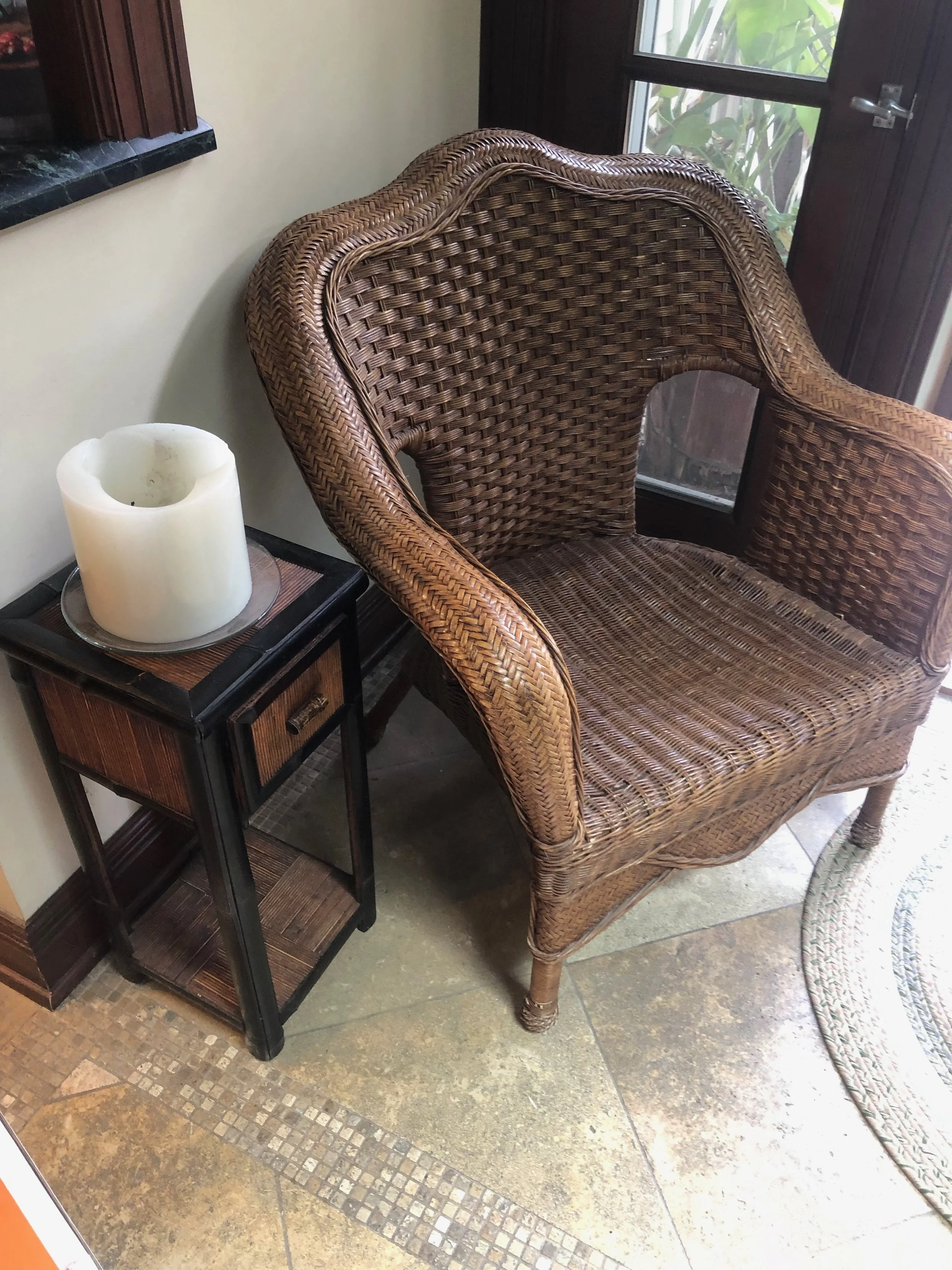 Penny And Pig Estate S Gorgeous Pasadena Home Filled With Pretty Furniture Patio Tools Crafts 2 Flat Screen Big Tvs Housewares Trains Costume Jewelry Lamps