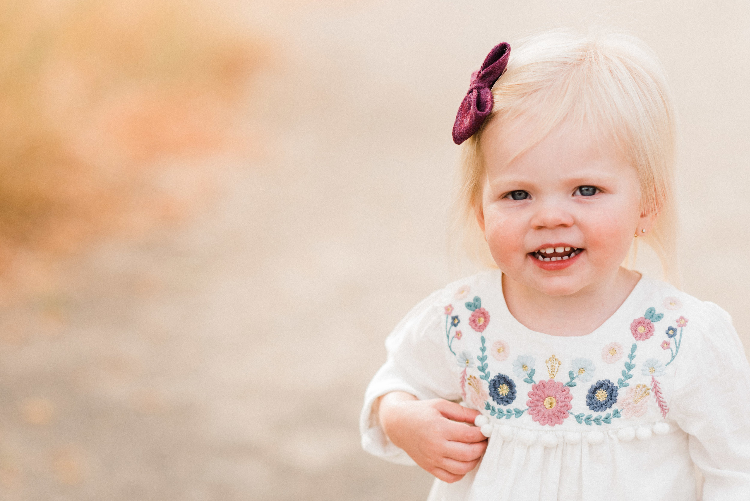 spokane_fall_family_maternity_session (10 of 16).jpg