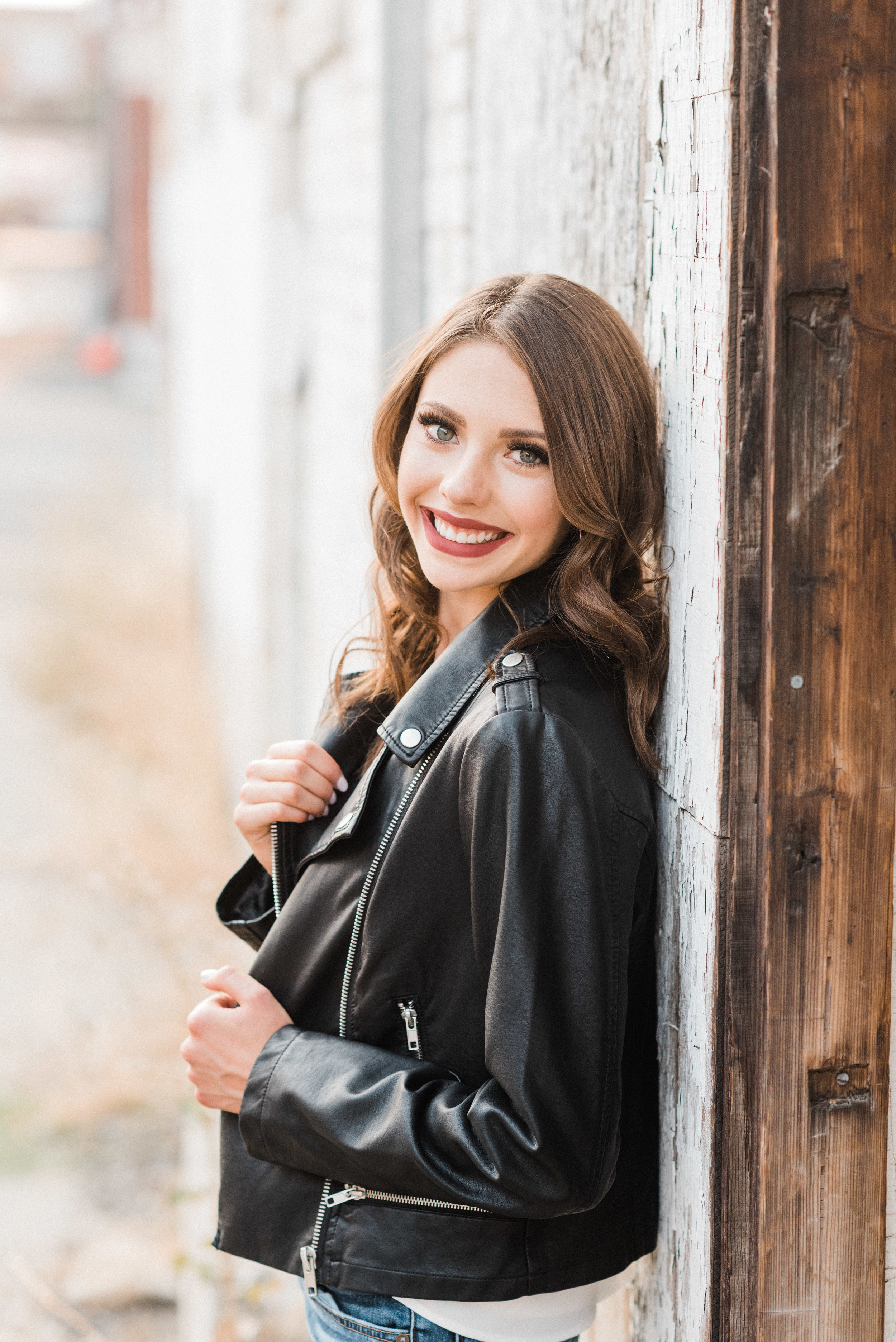 spoakne_urban_senior-session (15 of 41).jpg