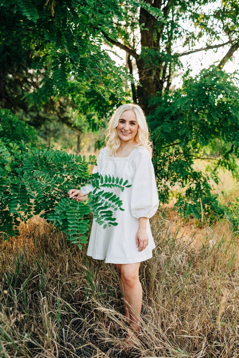 How to wear WHITE for your senior session