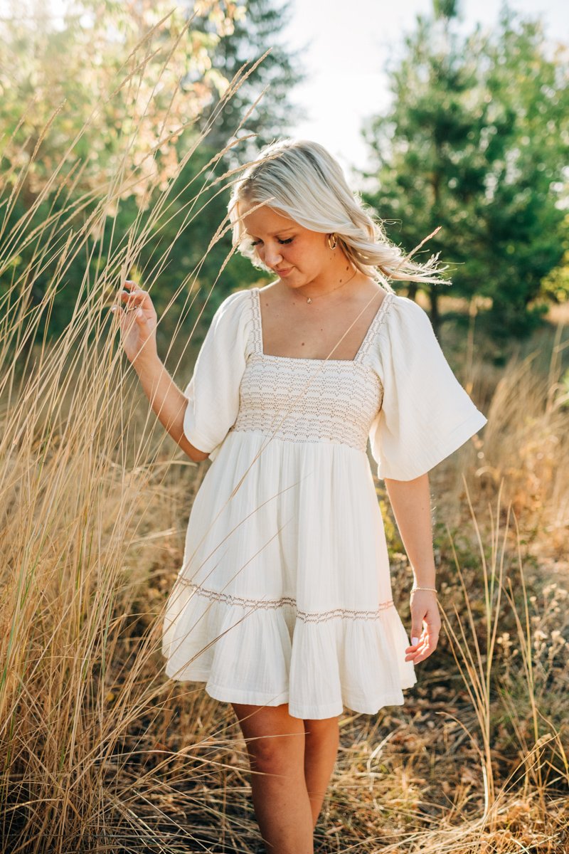 How to wear WHITE for your senior session