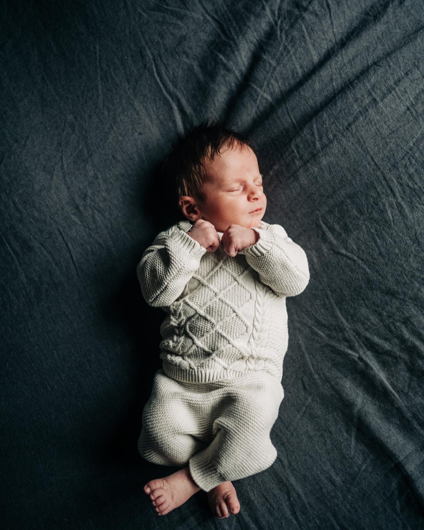 In-home newborn session for little Owen! 💙 #kcenglandphotography #spokanephotographer