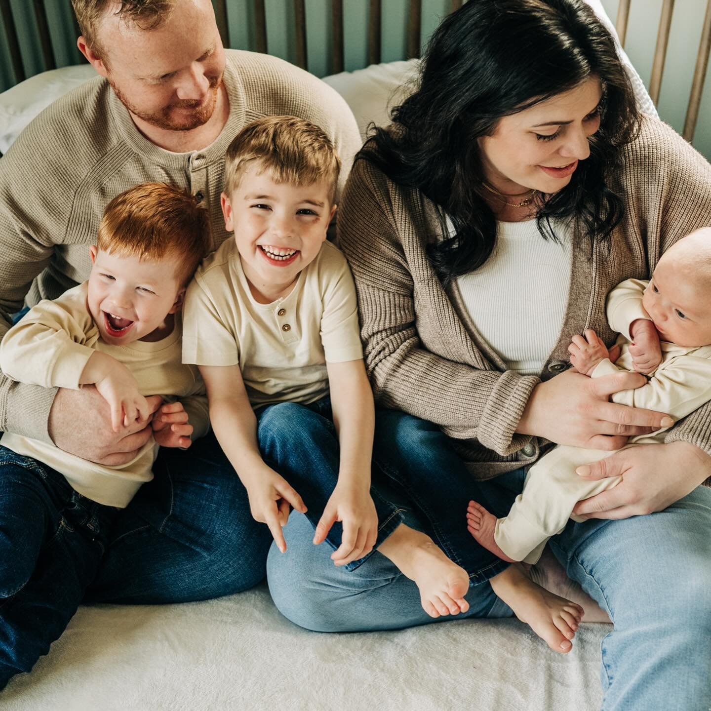 More love (and maybe a little more chaos) with the addition of baby boy #3! Ben, your big brothers are crazy about you already!! #kcenglandphotography #spokanephotographer #newborn #newbornphotography