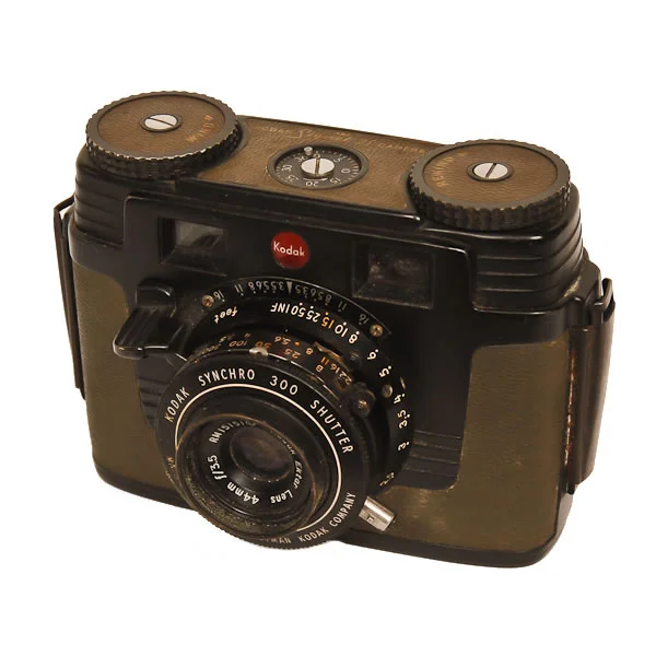 Kodak Signet 35 KE-7 1951-1962 A closeup view of the front of the Signal Corps Model KE-7.