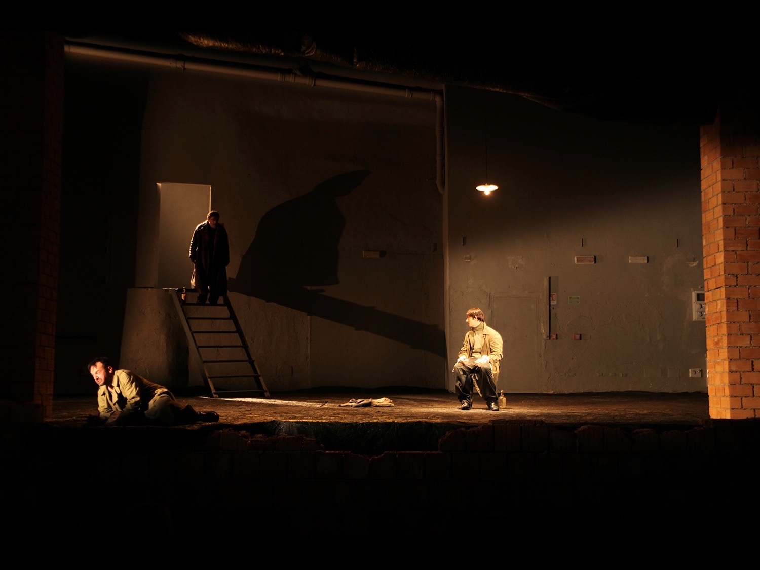  In the Company of Men
Teatro Grassi, Piccolo Teatro, Milan, 2011
© photo by AJ Weissbard 