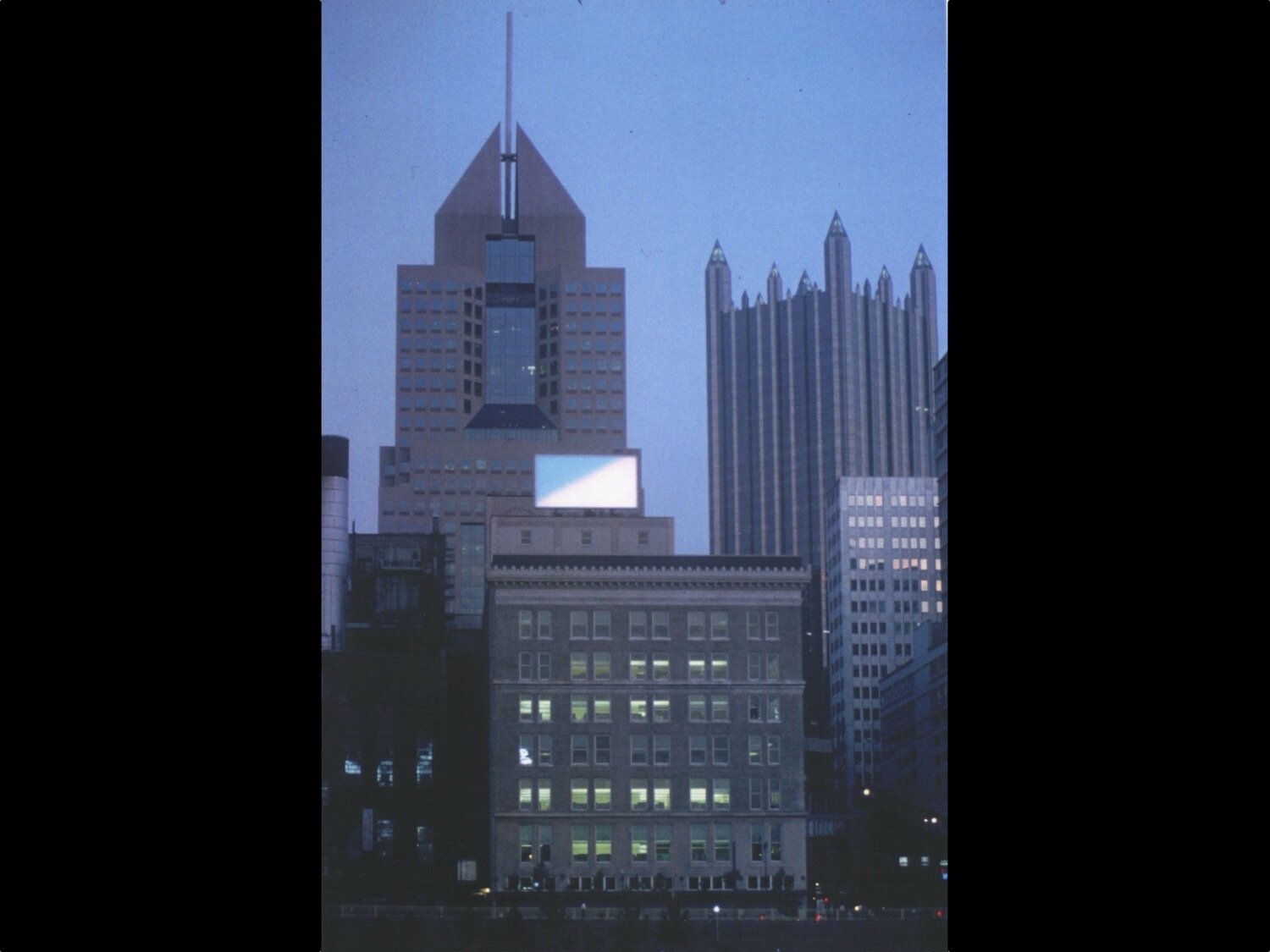  Billboard
the Skyline, Pittsburgh, 2001
(photo courtesy of Gluckman Mayner Architects) 