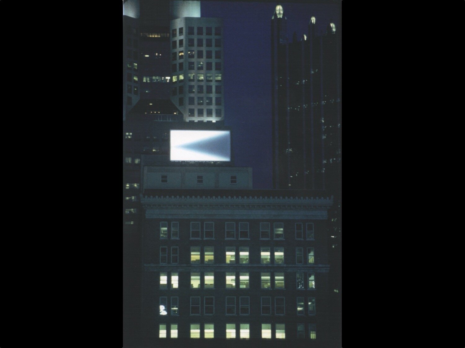  Billboard
the Skyline, Pittsburgh, 2001
(photo courtesy of Gluckman Mayner Architects) 
