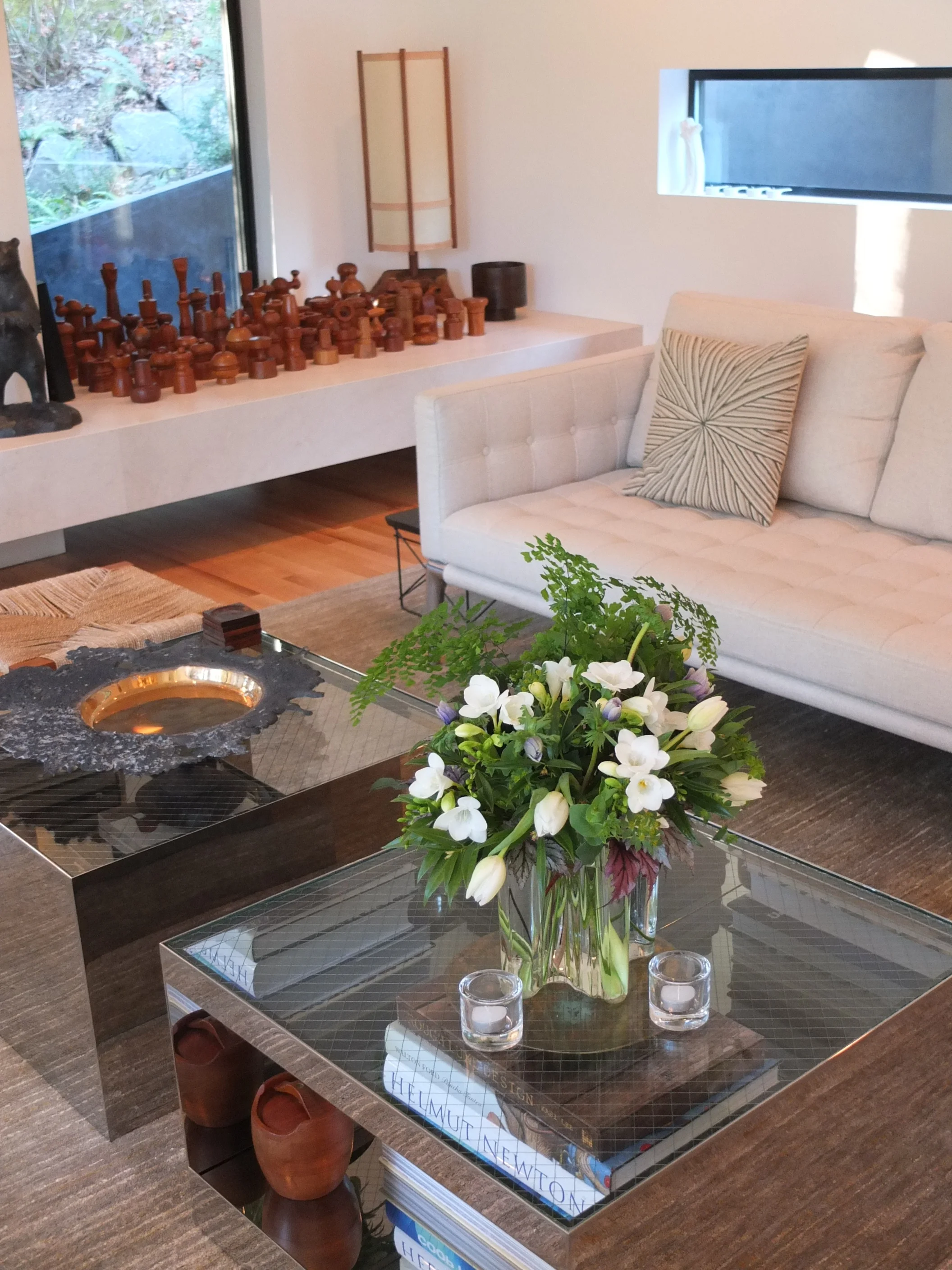 Aalto vase in Hoke living room