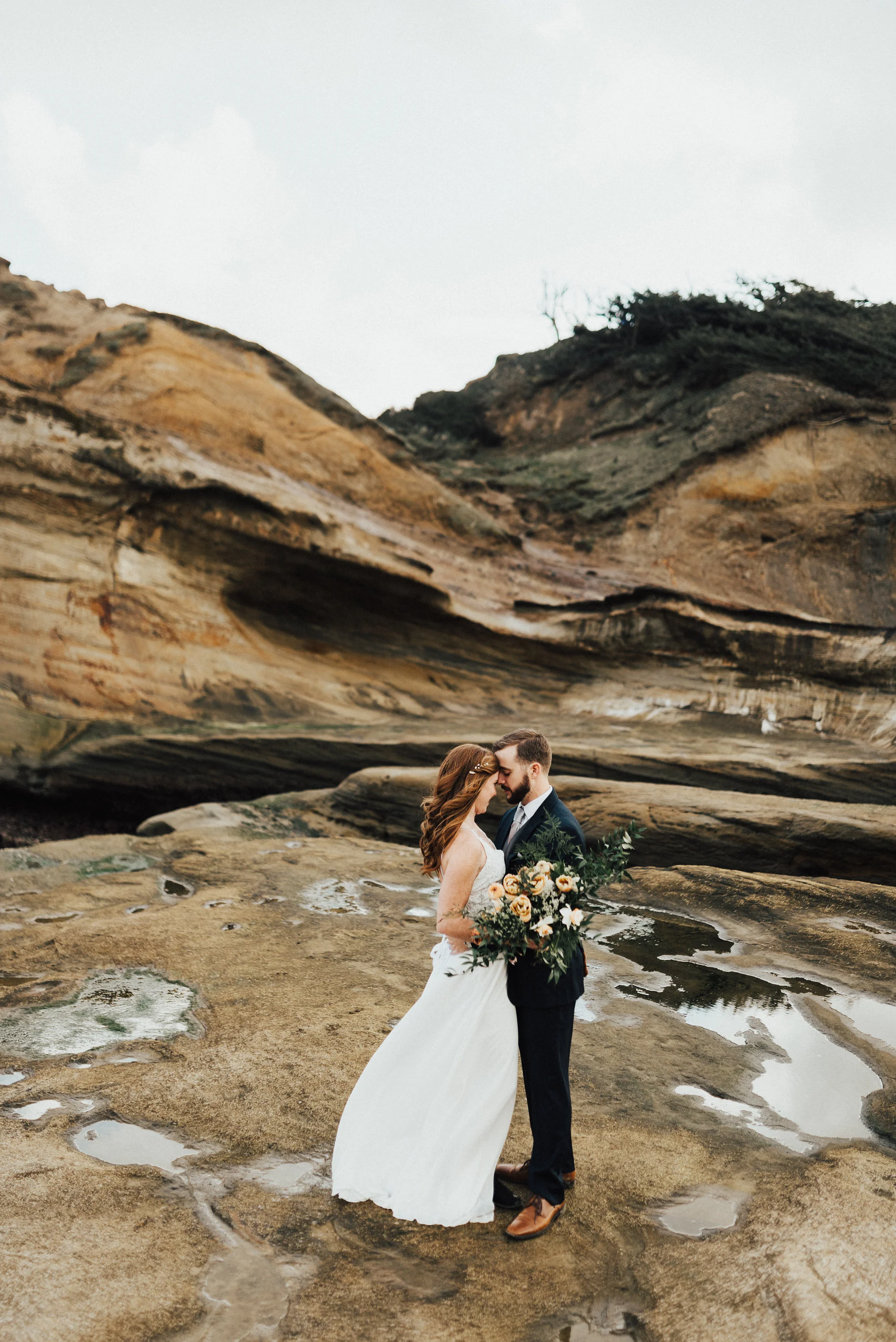 Kailla Platt Flowers Kiwanda elopement organic bouquet