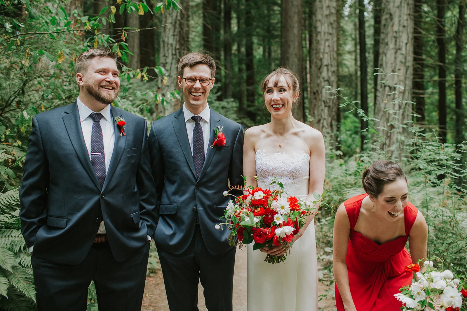 Forest-Park-Wedding-bridal-party-laugh.jpg