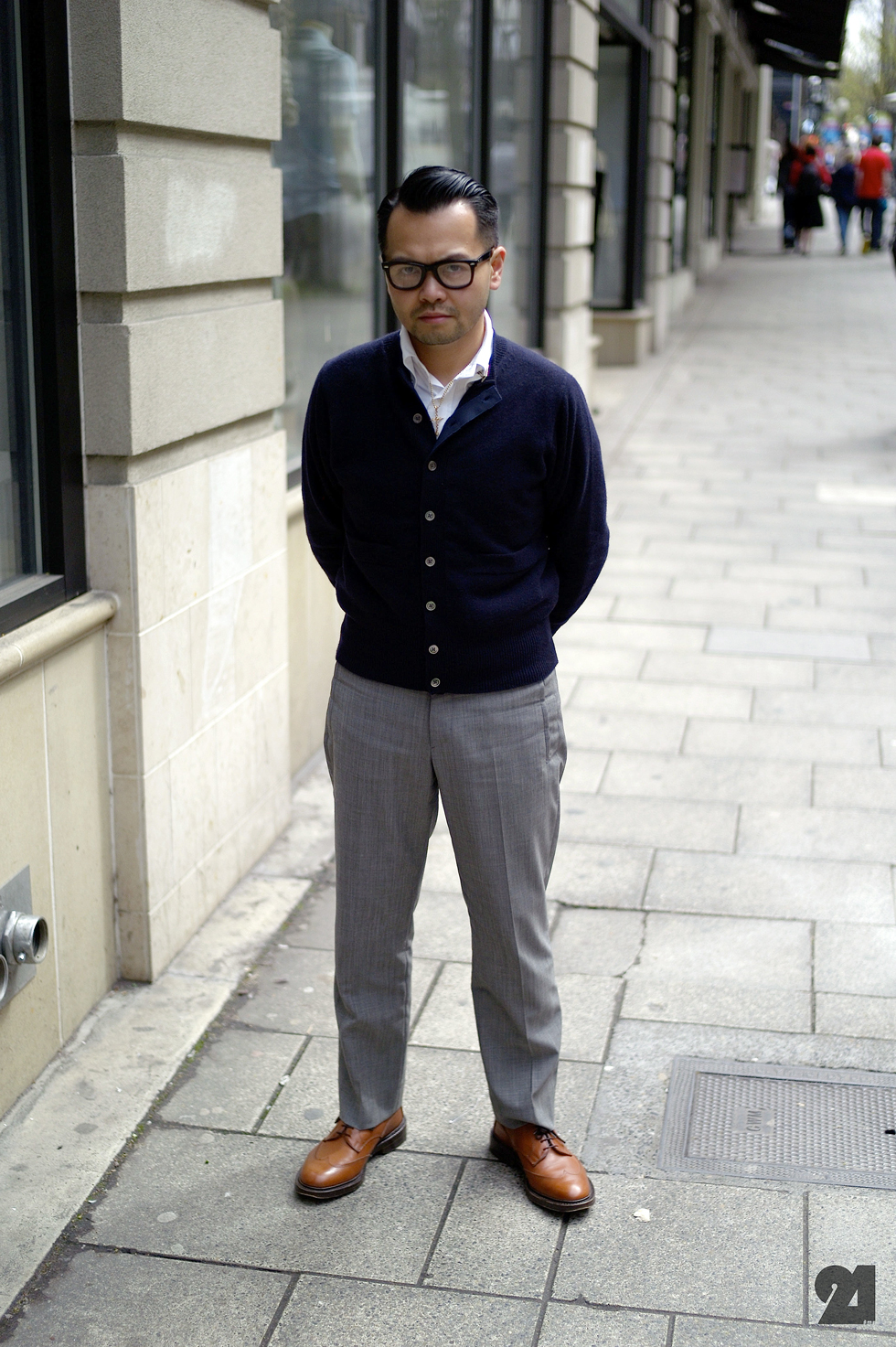 26-Le-21eme-Arrondissement-Rommel-Aquino-Manager-Barneys-New-York-Seattle-Street-Style-Fashion-Blog.jpg