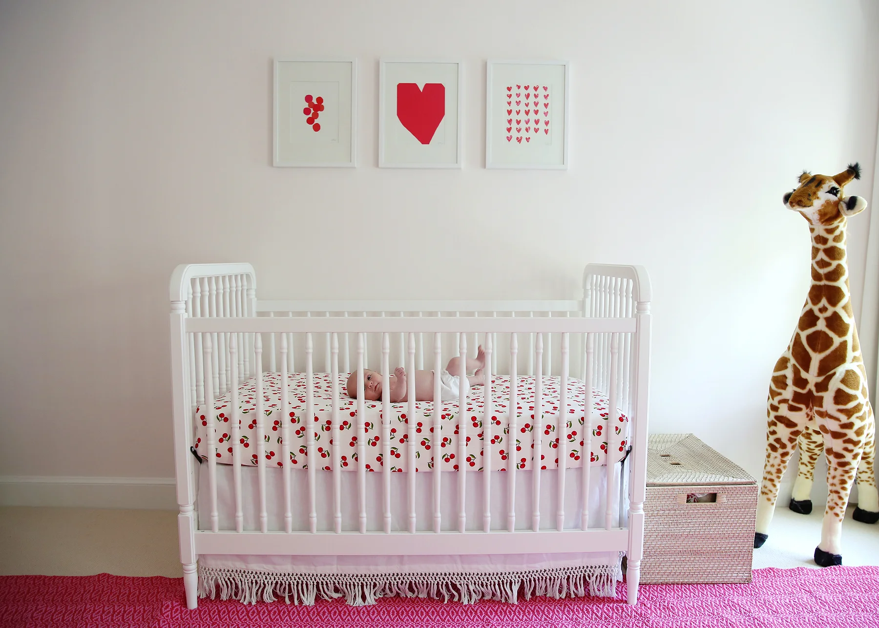 NYC and NJ based newborn lifestyle photographer JENNIFER LAVELLE PHOTOGRAPHY