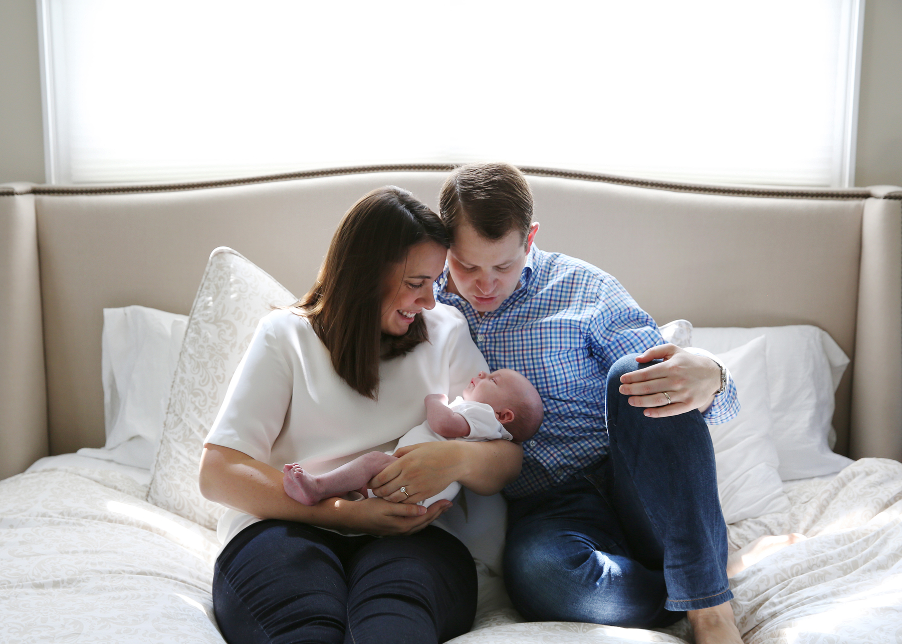 NYC and NJ based newborn lifestyle photographer JENNIFER LAVELLE PHOTOGRAPHY