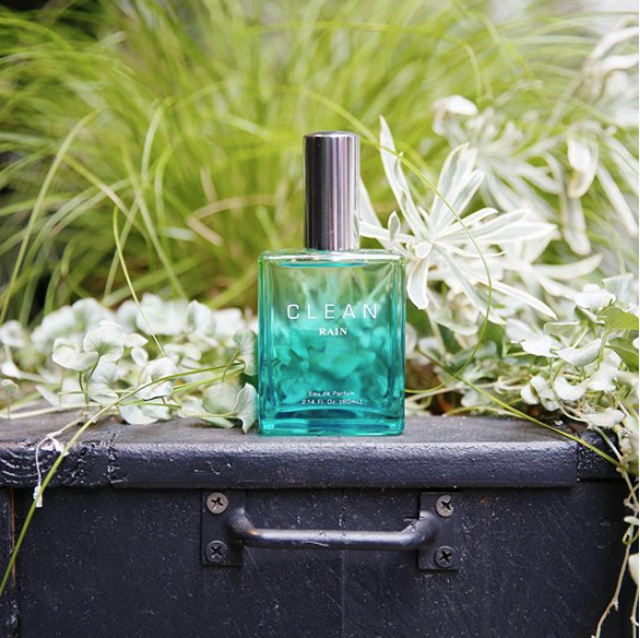 NYC lifestyle brand photographer JENNIFER LAVELLE PHOTOGRAPHY  -  Clean Perfume
