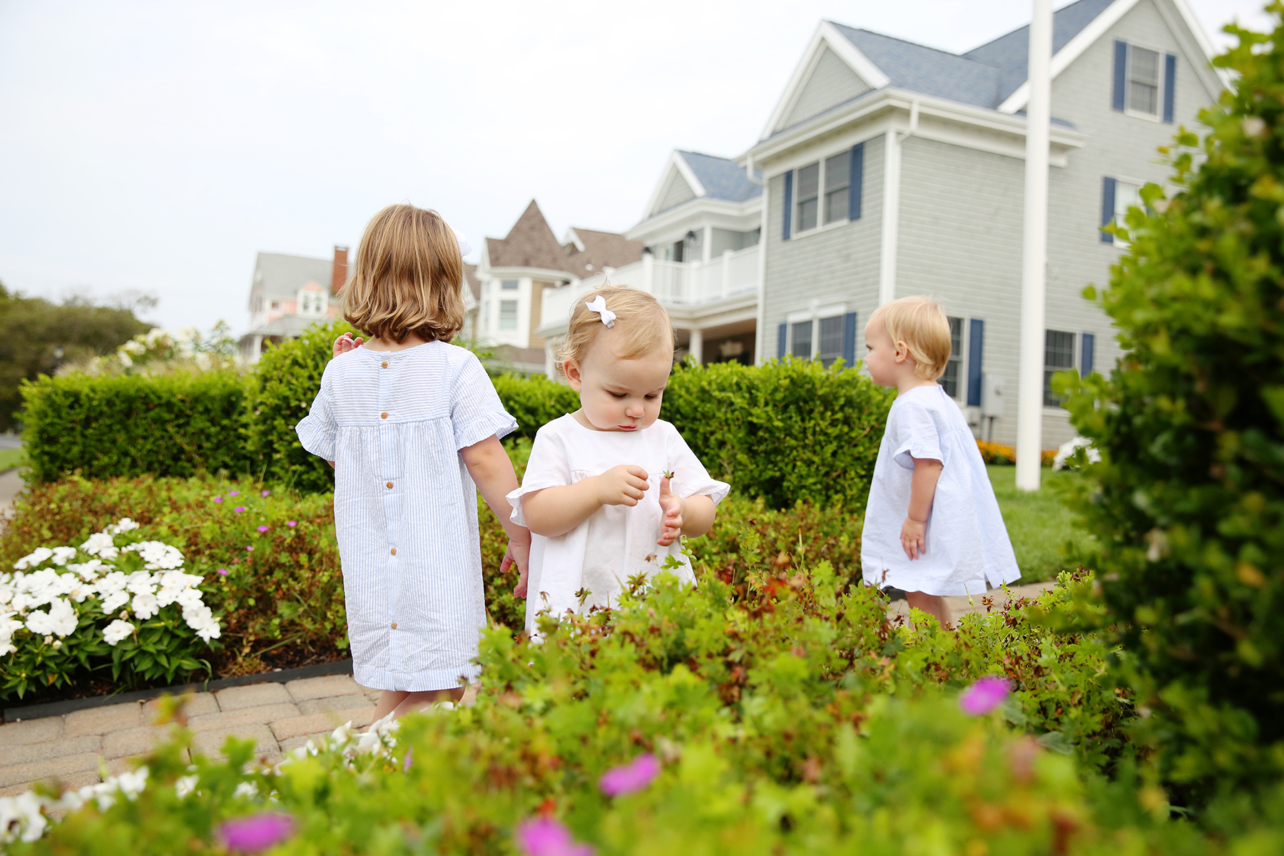 NJ and NYC based lifestyle family photographer JENNIFER LAVELLE PHOTOGRAPHY - families, children, newborns, babies, group shots