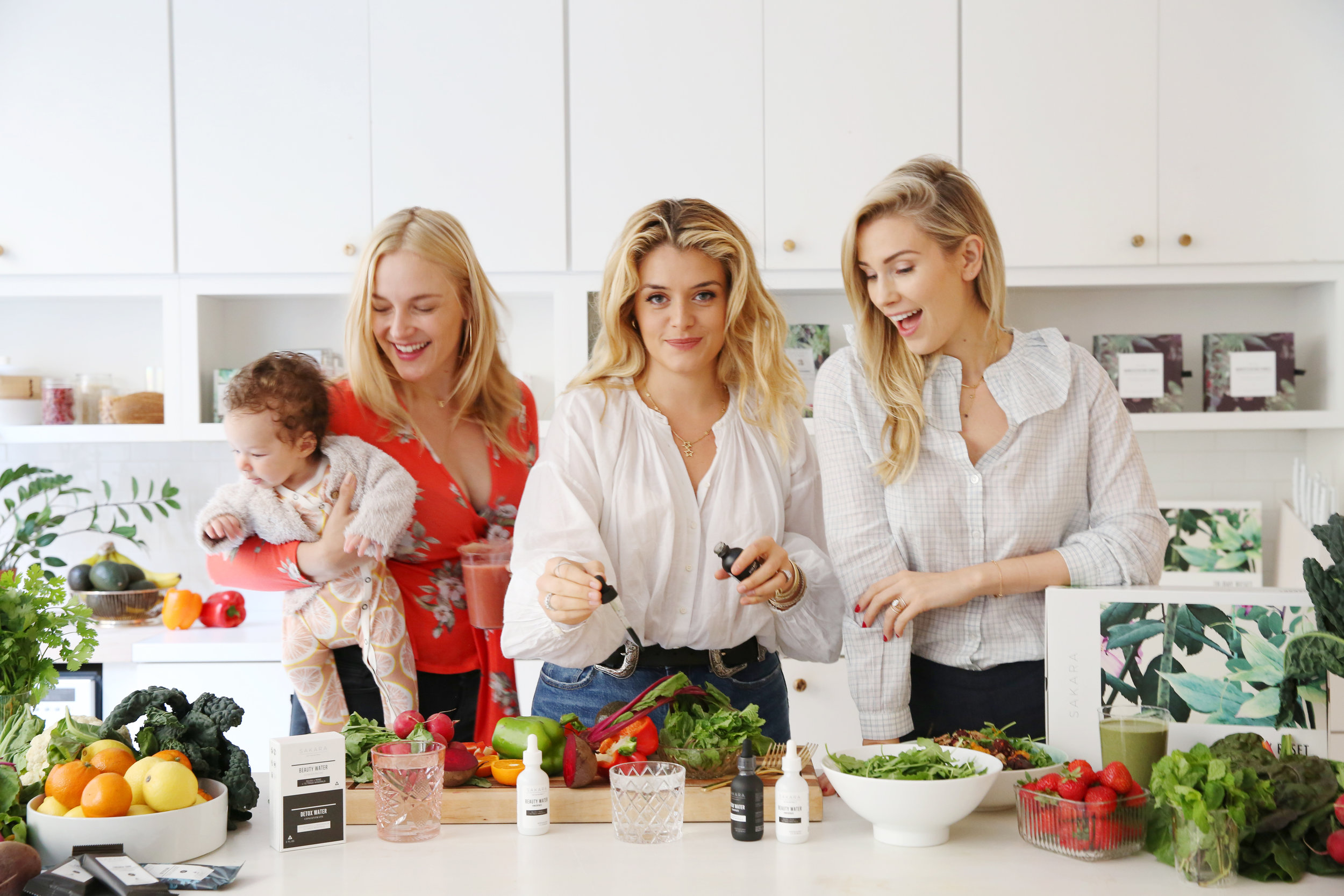 NYC based lifestyle and brand photographer JENNIFER LAVELLE PHOTOGRAPHY  -  Sakara Life and Daphne Oz