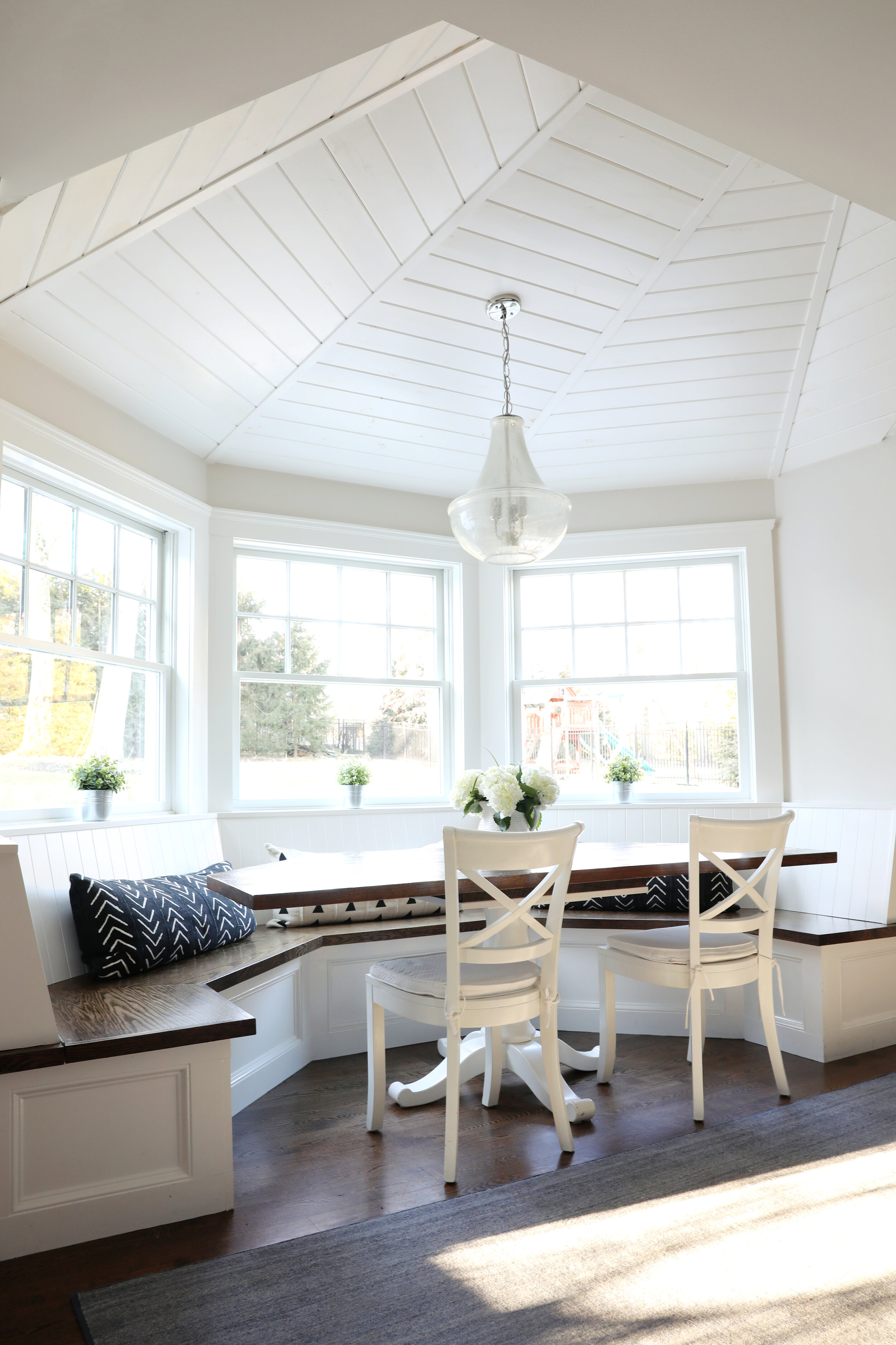 Charleston, New York City and New Jersey based interior photographer JENNIFER LAVELLE PHOTOGRAPHY