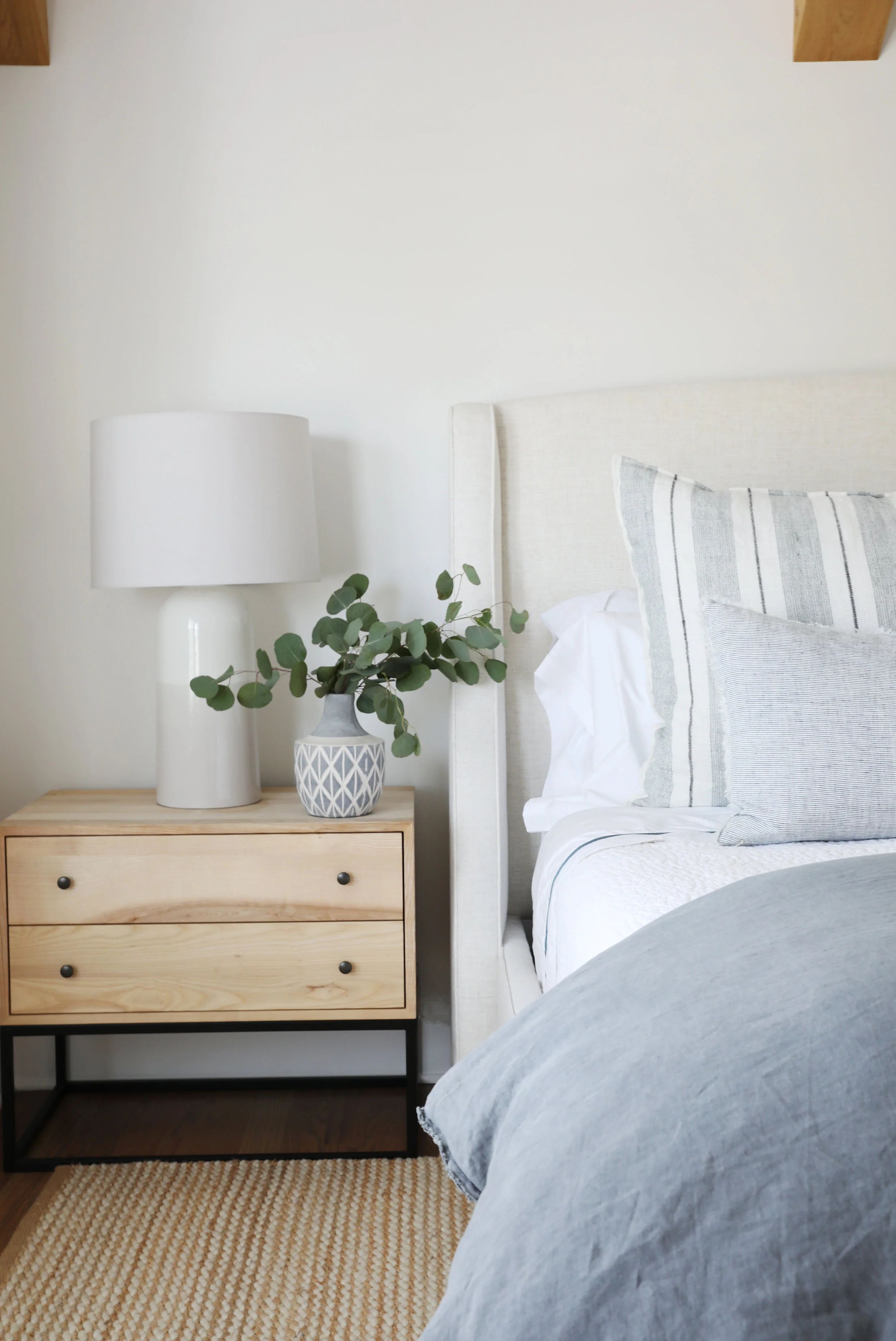  Charleston based lifestyle interior design photographer JENNIFER LAVELLE PHOTOGRAPHY - interiors, exteriors, lifestyle, branding photographer 